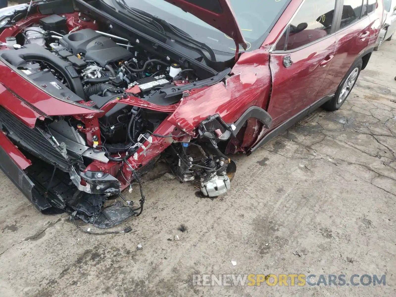 9 Photograph of a damaged car 2T3H1RFV8MC090055 TOYOTA RAV4 2021