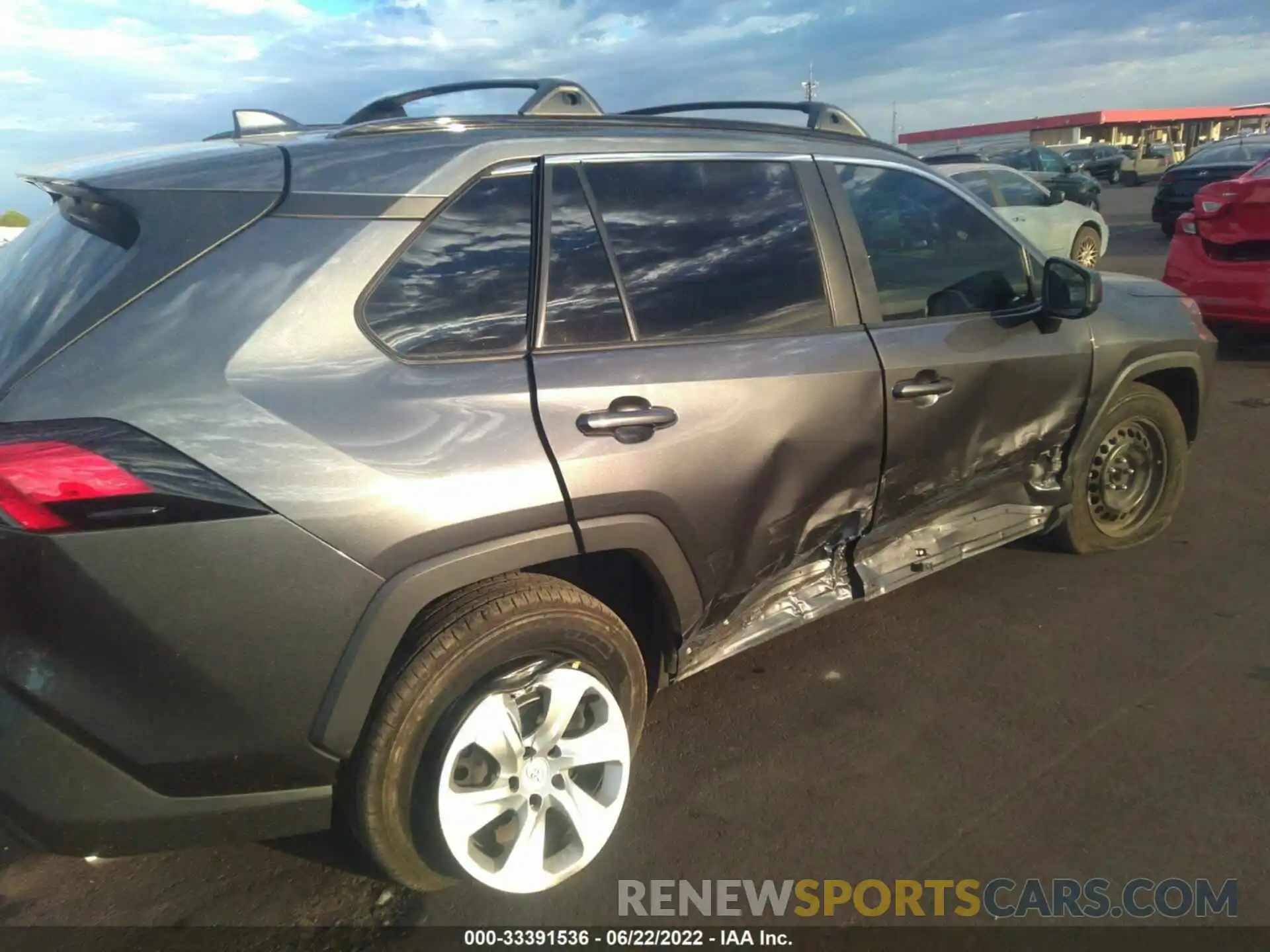 6 Photograph of a damaged car 2T3H1RFV8MC092355 TOYOTA RAV4 2021