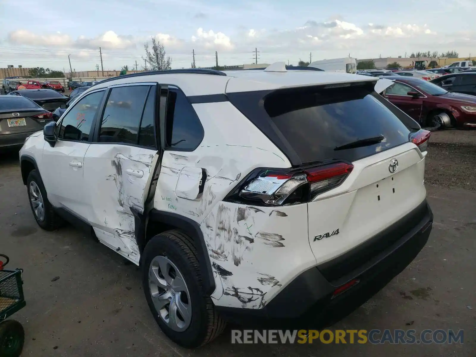 3 Photograph of a damaged car 2T3H1RFV8MC097393 TOYOTA RAV4 2021