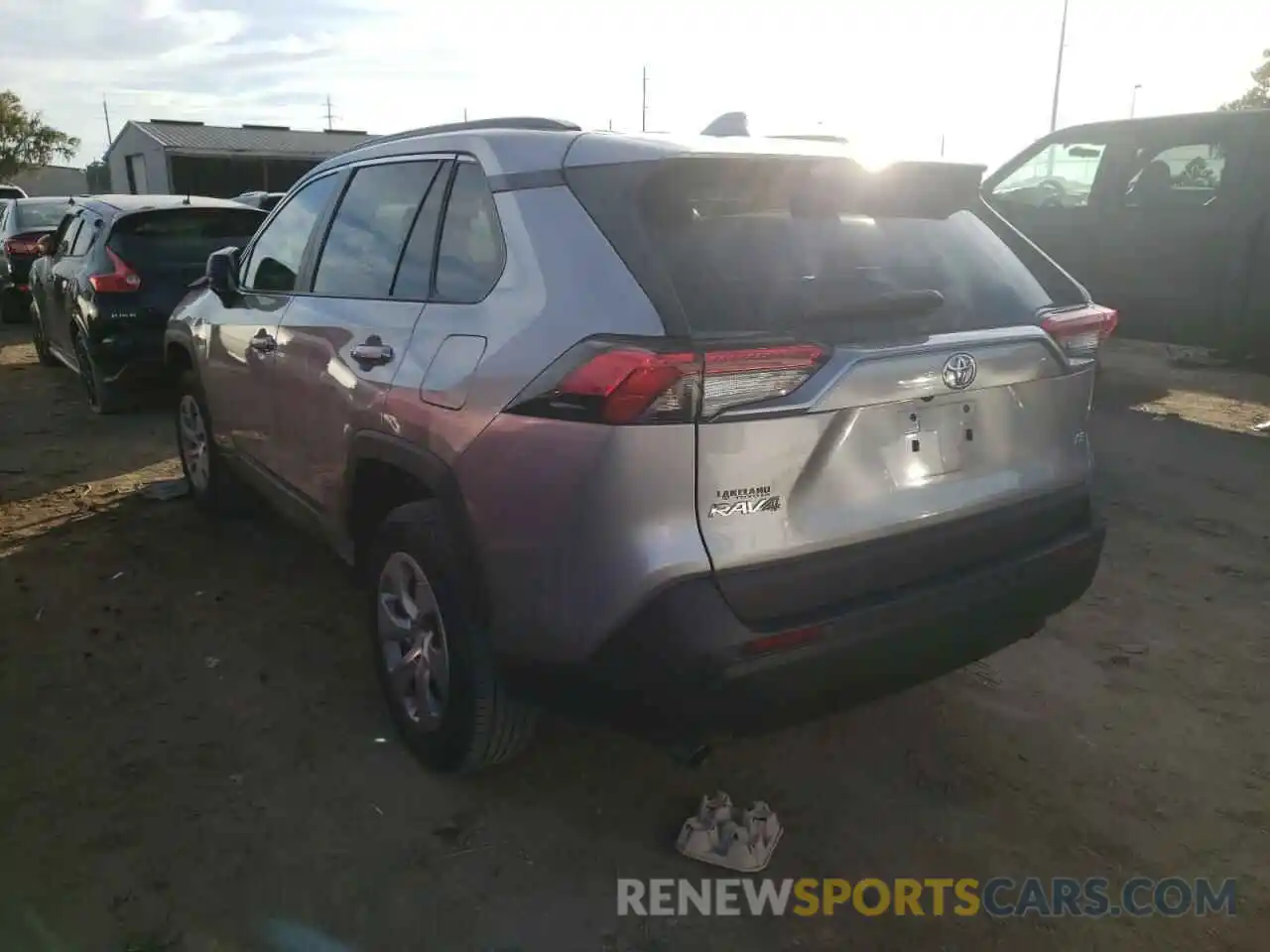 3 Photograph of a damaged car 2T3H1RFV8MC097510 TOYOTA RAV4 2021