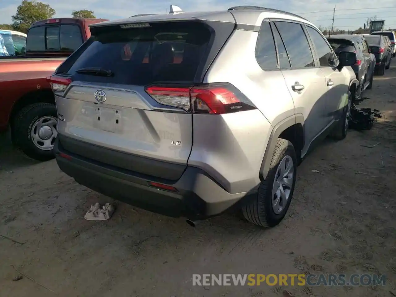 4 Photograph of a damaged car 2T3H1RFV8MC097510 TOYOTA RAV4 2021