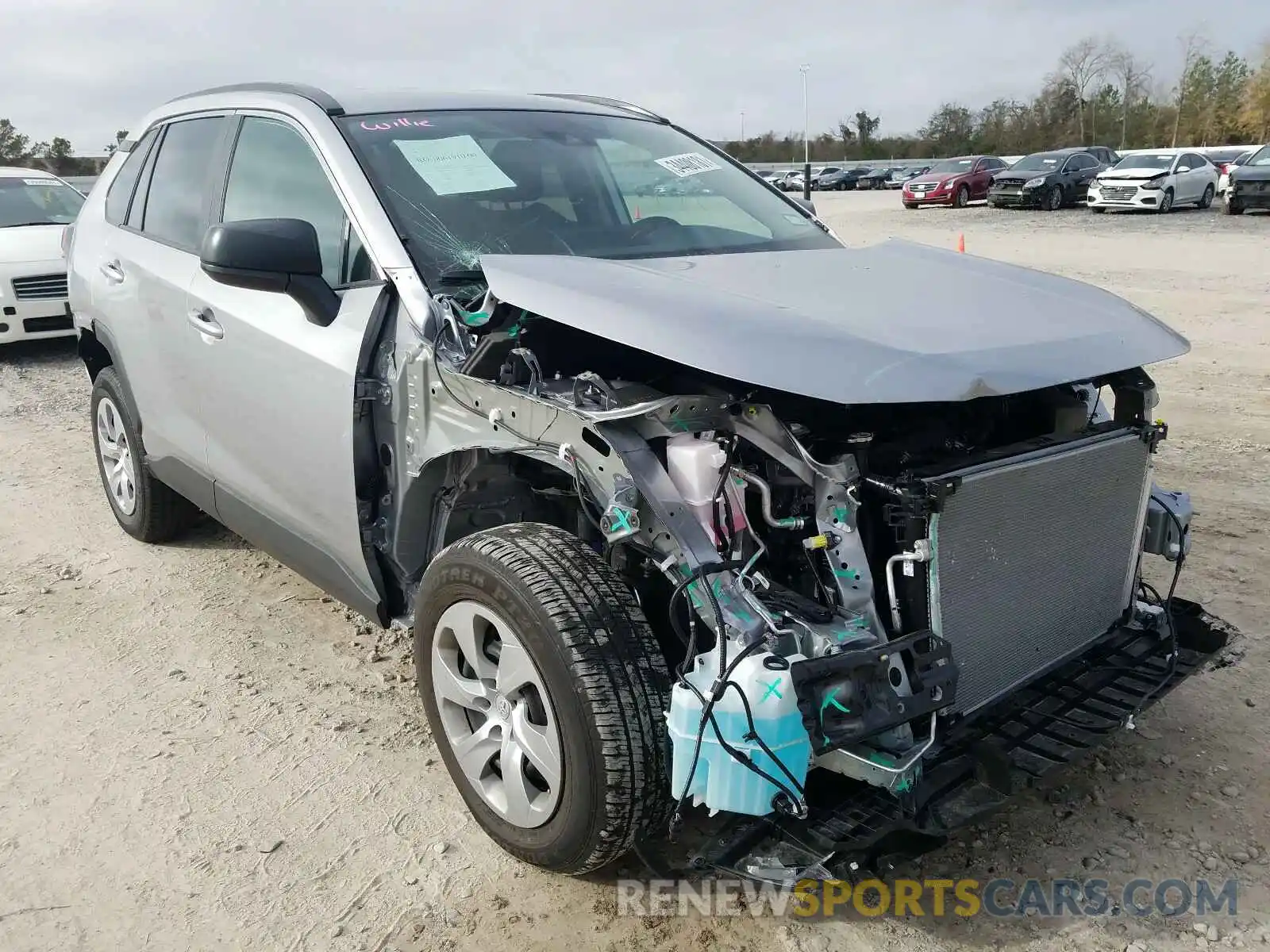 1 Photograph of a damaged car 2T3H1RFV8MC098687 TOYOTA RAV4 2021