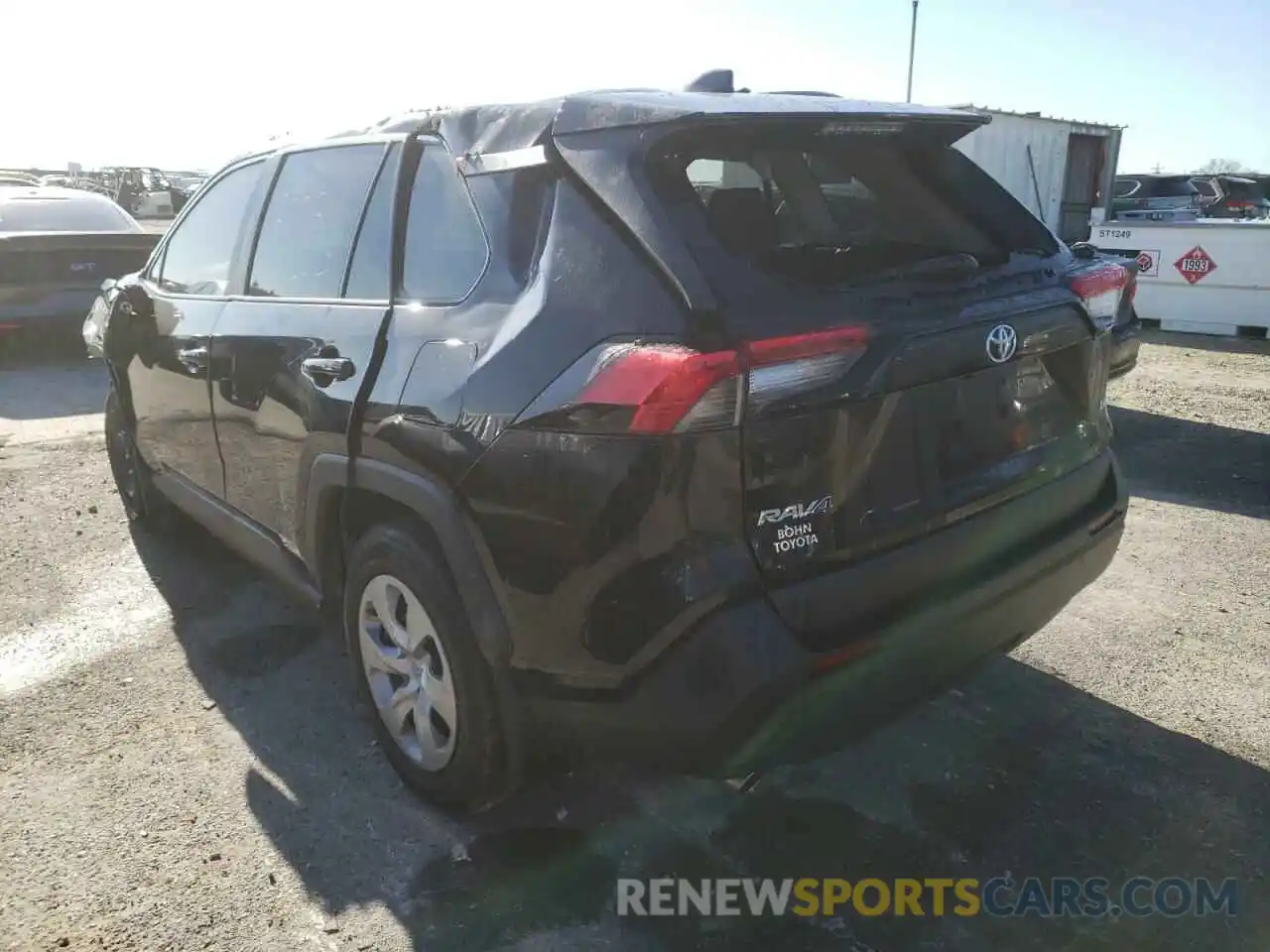 3 Photograph of a damaged car 2T3H1RFV8MC100311 TOYOTA RAV4 2021