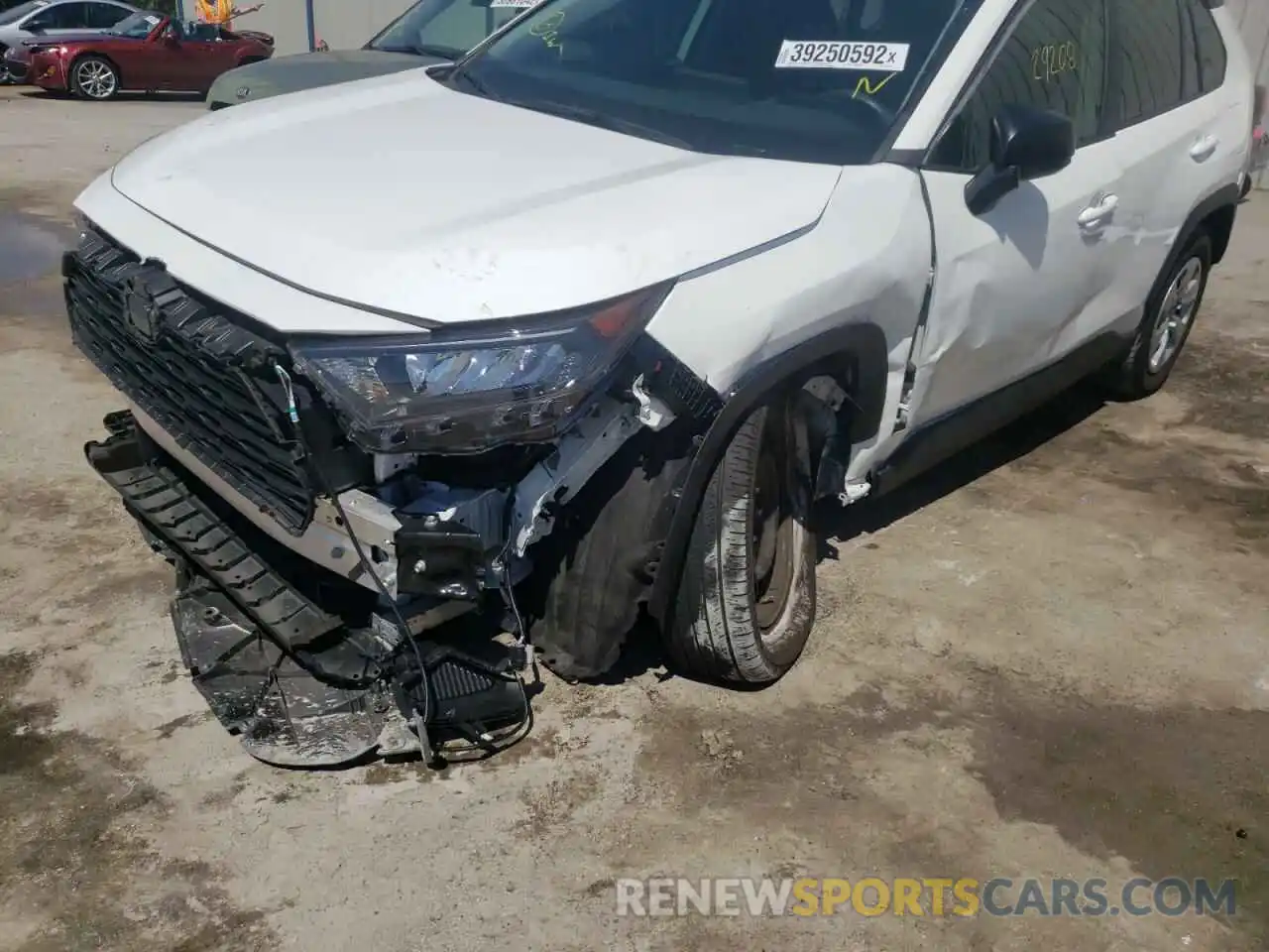 9 Photograph of a damaged car 2T3H1RFV8MC100664 TOYOTA RAV4 2021