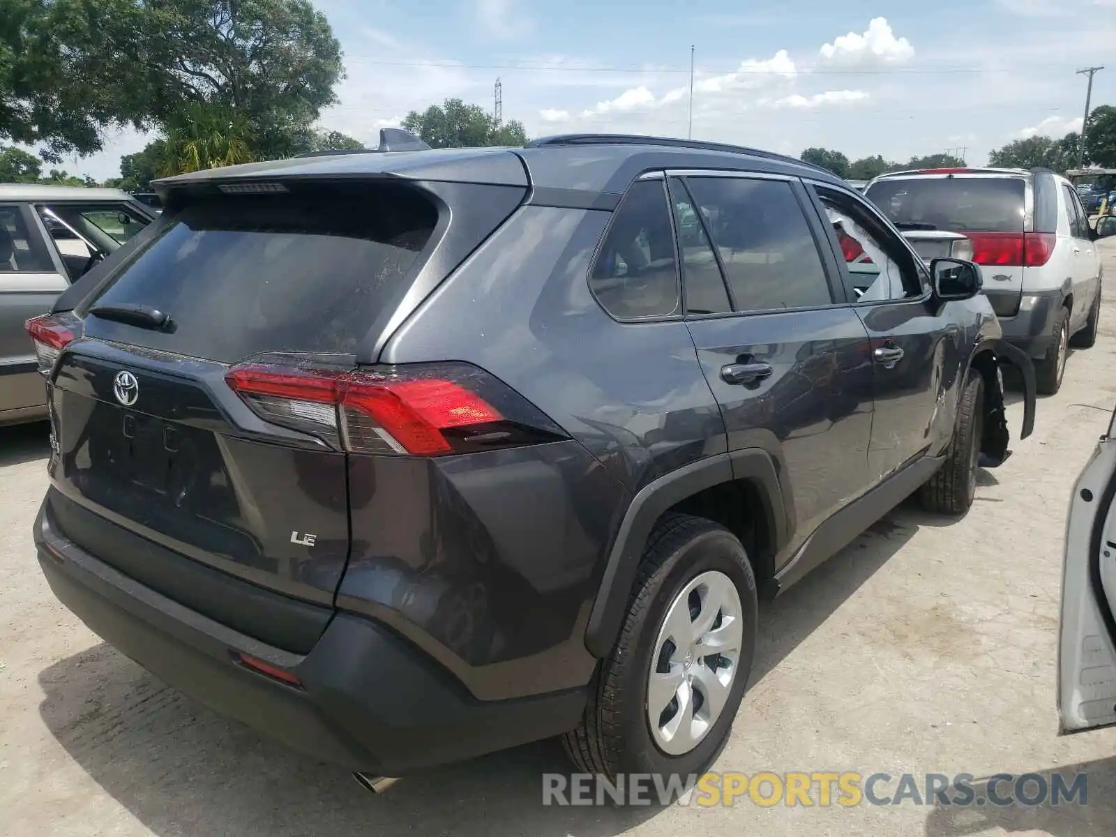 4 Photograph of a damaged car 2T3H1RFV8MC105766 TOYOTA RAV4 2021