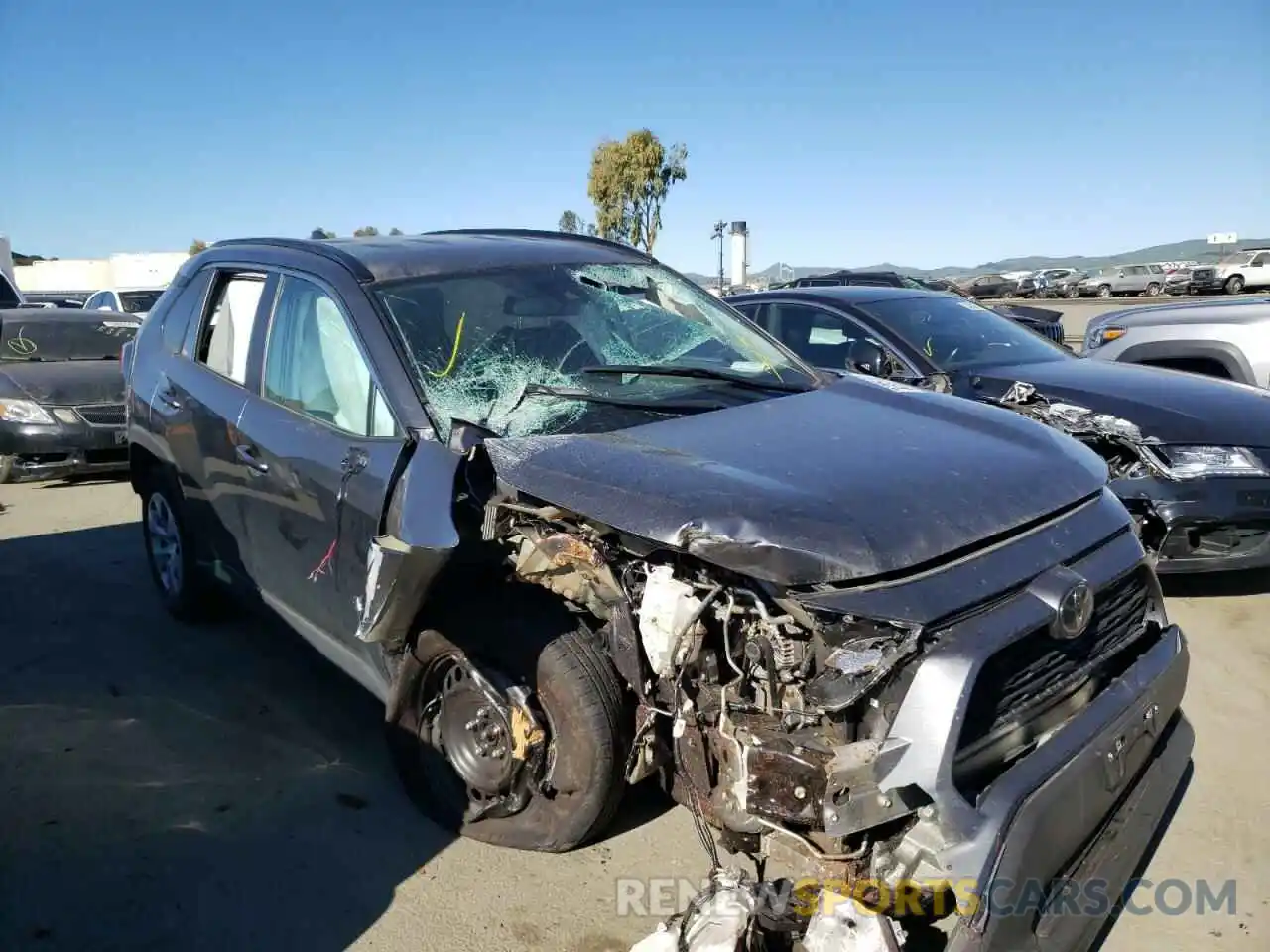 1 Photograph of a damaged car 2T3H1RFV8MC111471 TOYOTA RAV4 2021