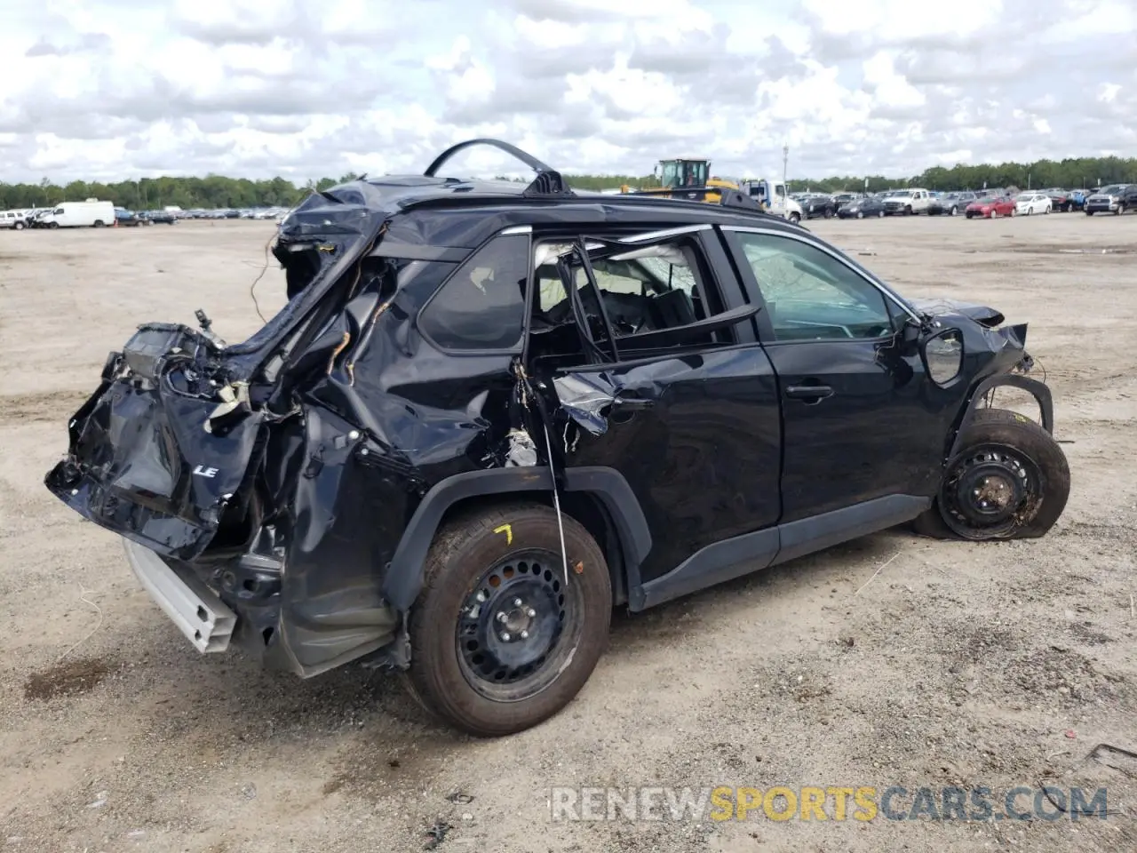 4 Photograph of a damaged car 2T3H1RFV8MC112006 TOYOTA RAV4 2021