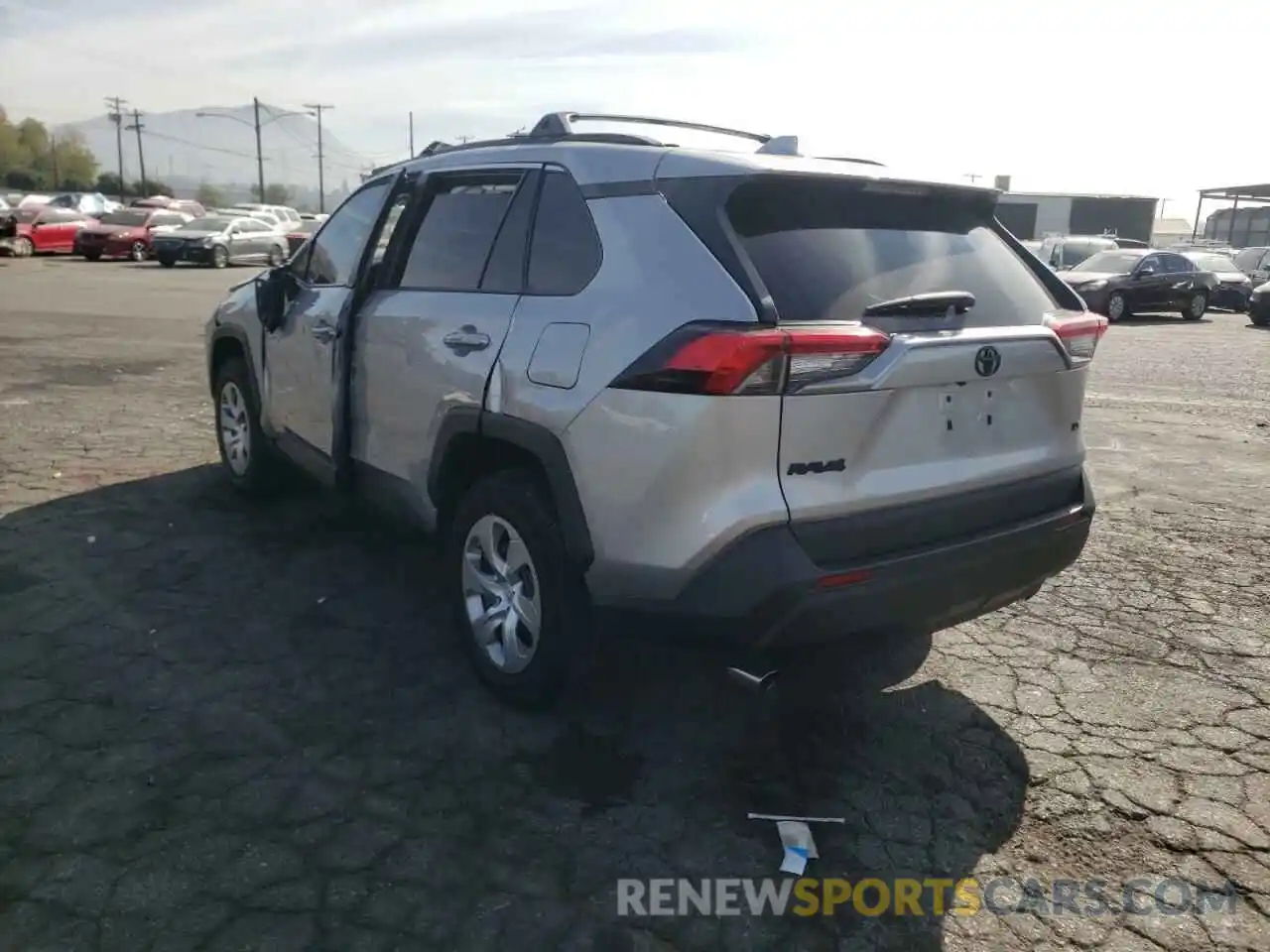 3 Фотография поврежденного автомобиля 2T3H1RFV8MC115729 TOYOTA RAV4 2021