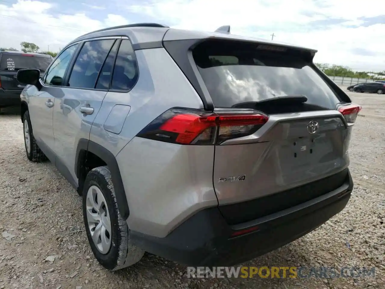 3 Photograph of a damaged car 2T3H1RFV8MC119859 TOYOTA RAV4 2021