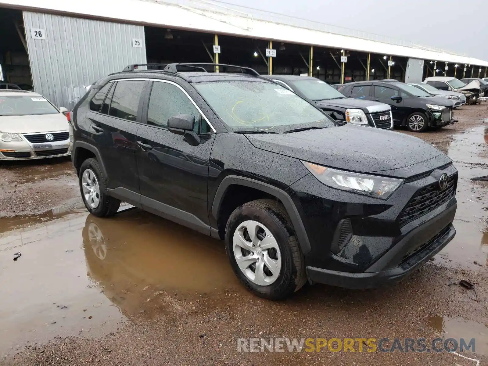 1 Photograph of a damaged car 2T3H1RFV8MC124883 TOYOTA RAV4 2021