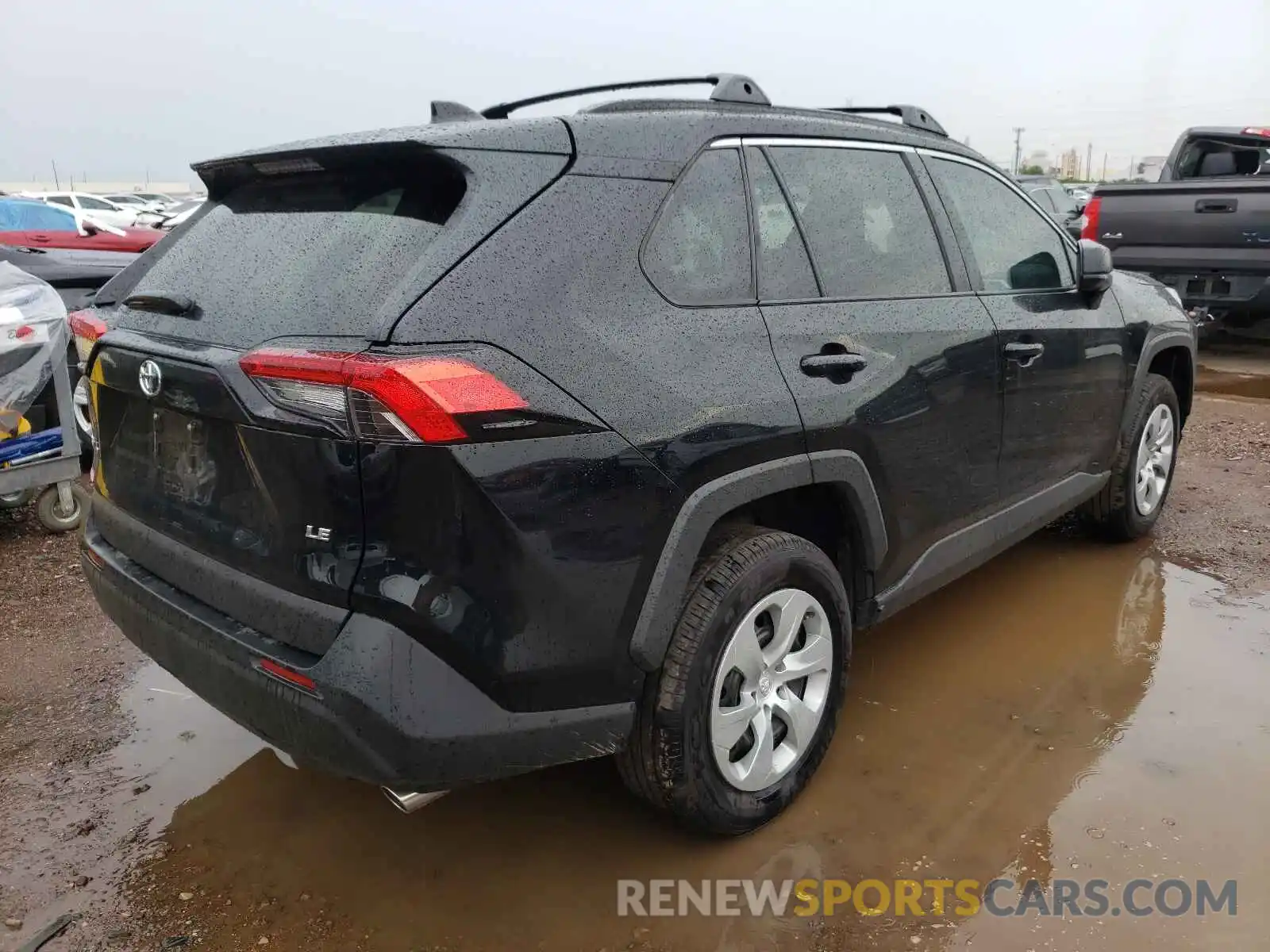 4 Photograph of a damaged car 2T3H1RFV8MC124883 TOYOTA RAV4 2021