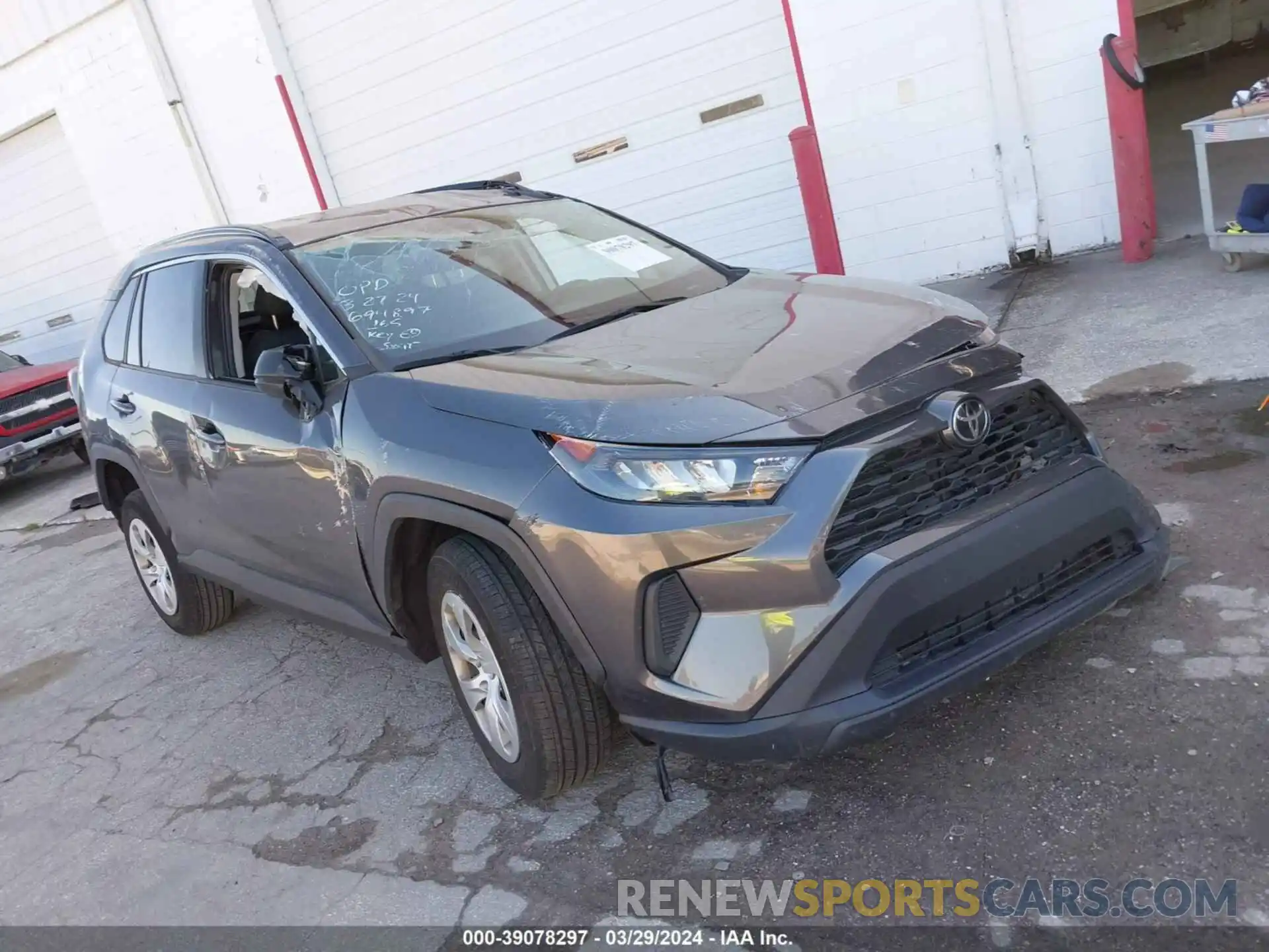 1 Photograph of a damaged car 2T3H1RFV8MC157494 TOYOTA RAV4 2021