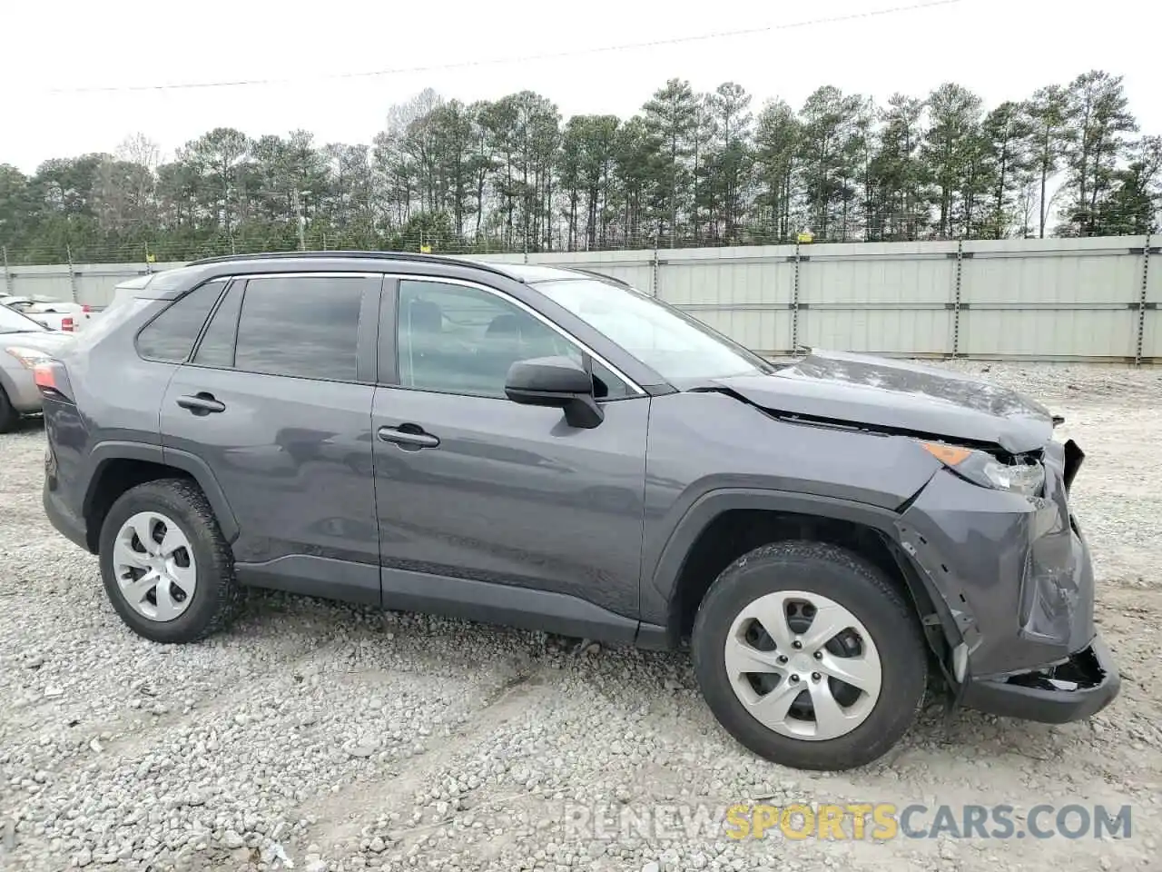 4 Photograph of a damaged car 2T3H1RFV8MW105863 TOYOTA RAV4 2021