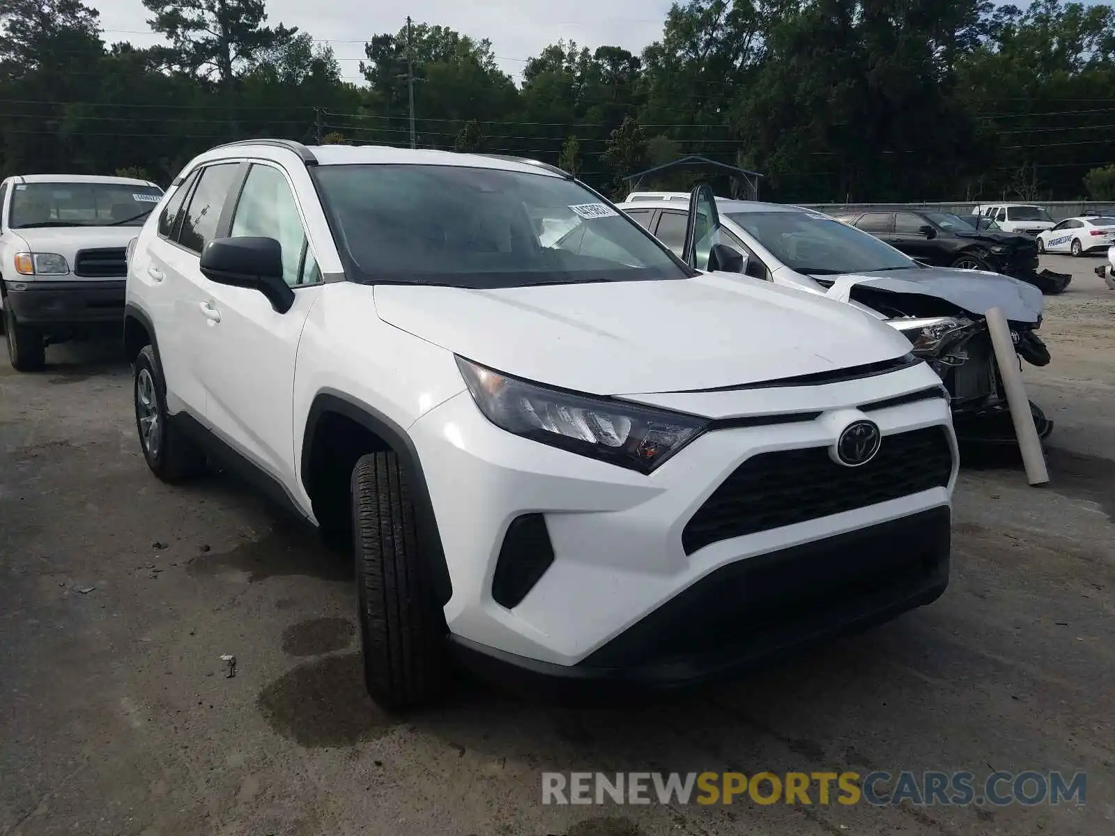 1 Photograph of a damaged car 2T3H1RFV8MW107449 TOYOTA RAV4 2021