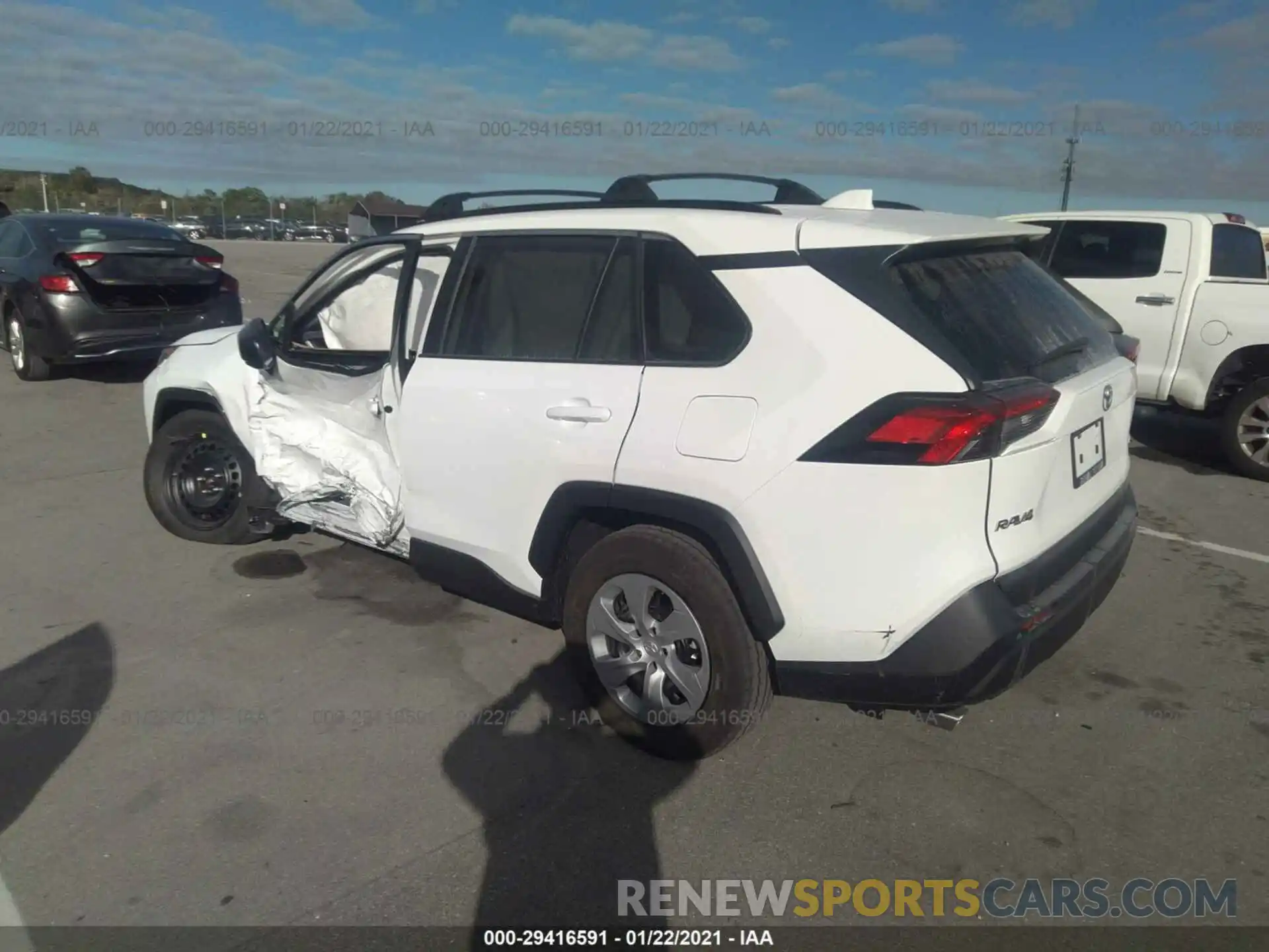 3 Photograph of a damaged car 2T3H1RFV8MW120041 TOYOTA RAV4 2021