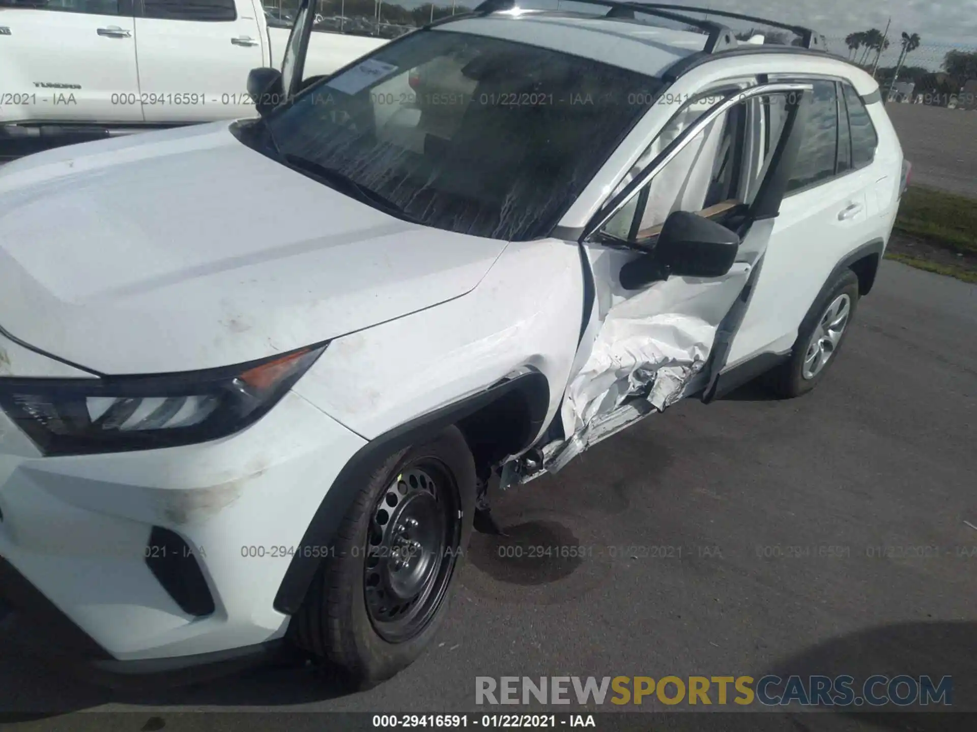 6 Photograph of a damaged car 2T3H1RFV8MW120041 TOYOTA RAV4 2021