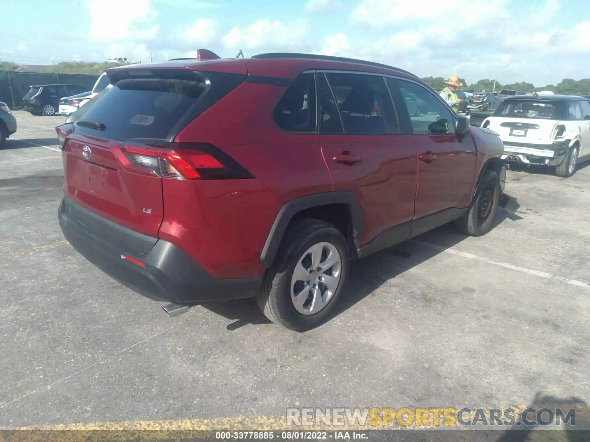 4 Photograph of a damaged car 2T3H1RFV8MW129242 TOYOTA RAV4 2021