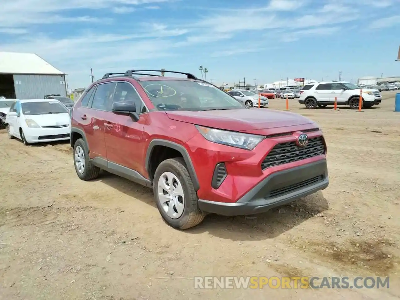 1 Photograph of a damaged car 2T3H1RFV8MW136451 TOYOTA RAV4 2021