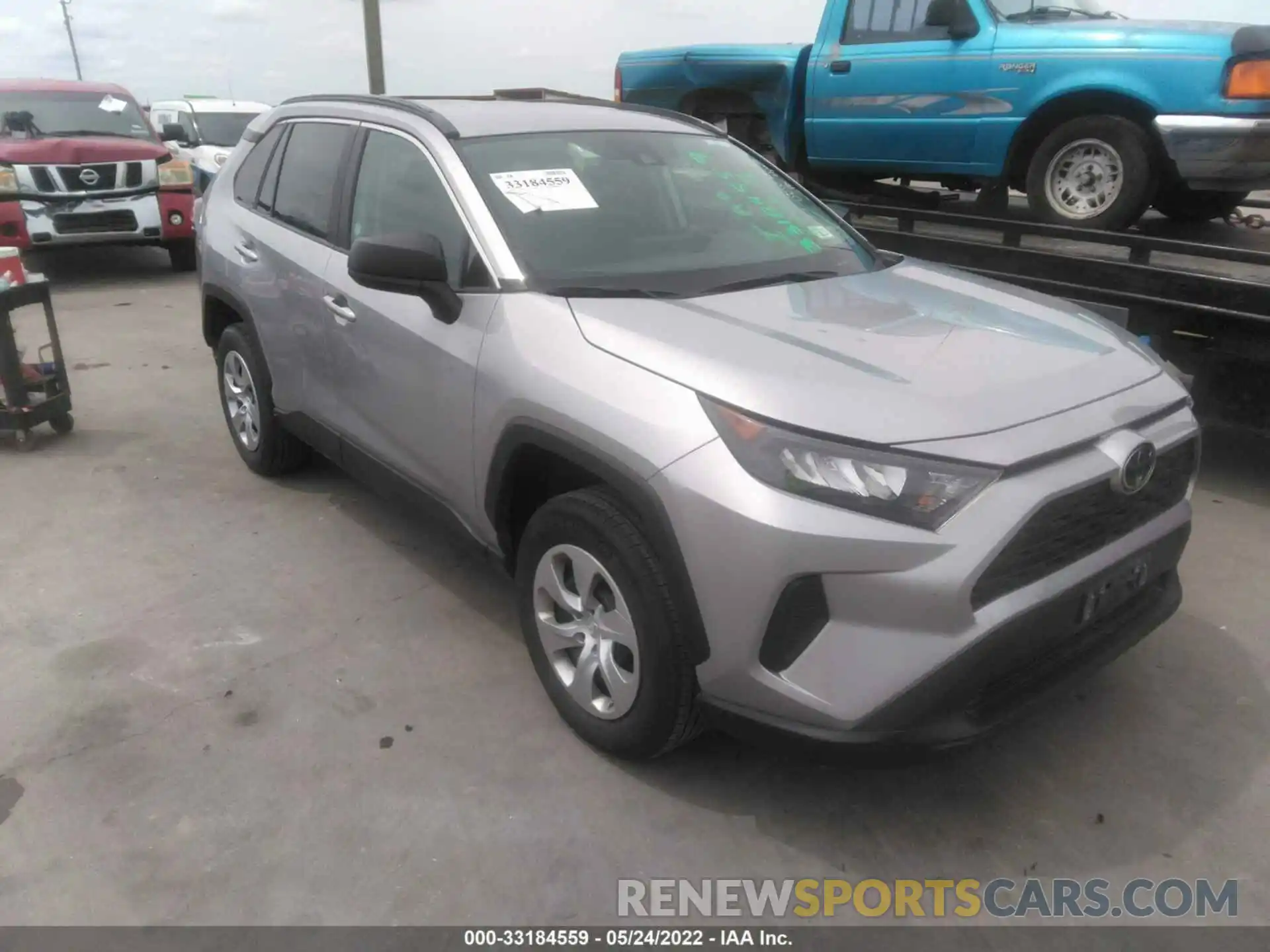 1 Photograph of a damaged car 2T3H1RFV8MW143061 TOYOTA RAV4 2021