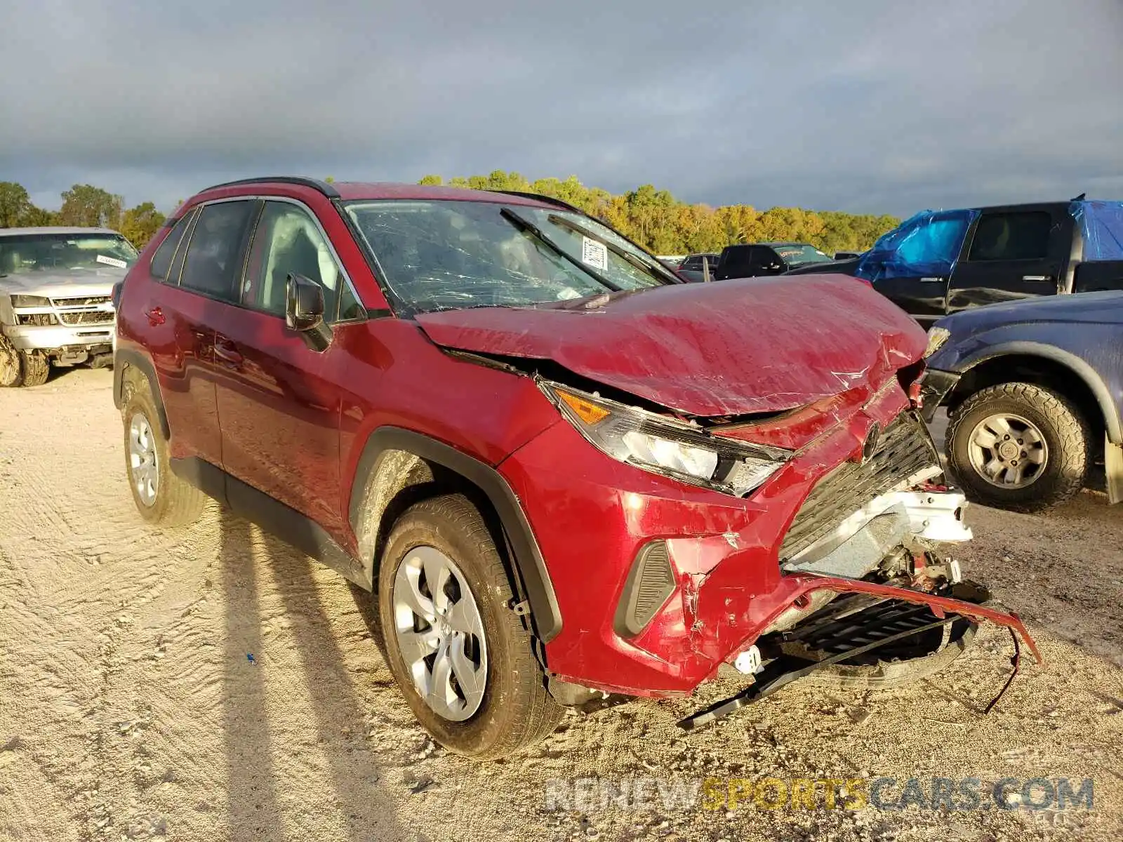 1 Photograph of a damaged car 2T3H1RFV8MW143870 TOYOTA RAV4 2021