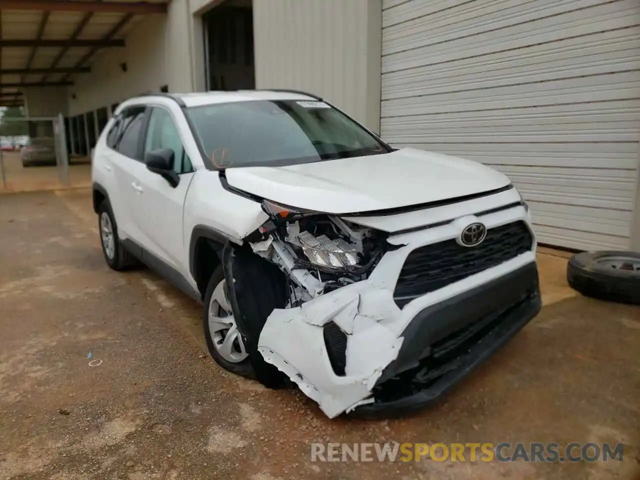 1 Photograph of a damaged car 2T3H1RFV8MW149202 TOYOTA RAV4 2021