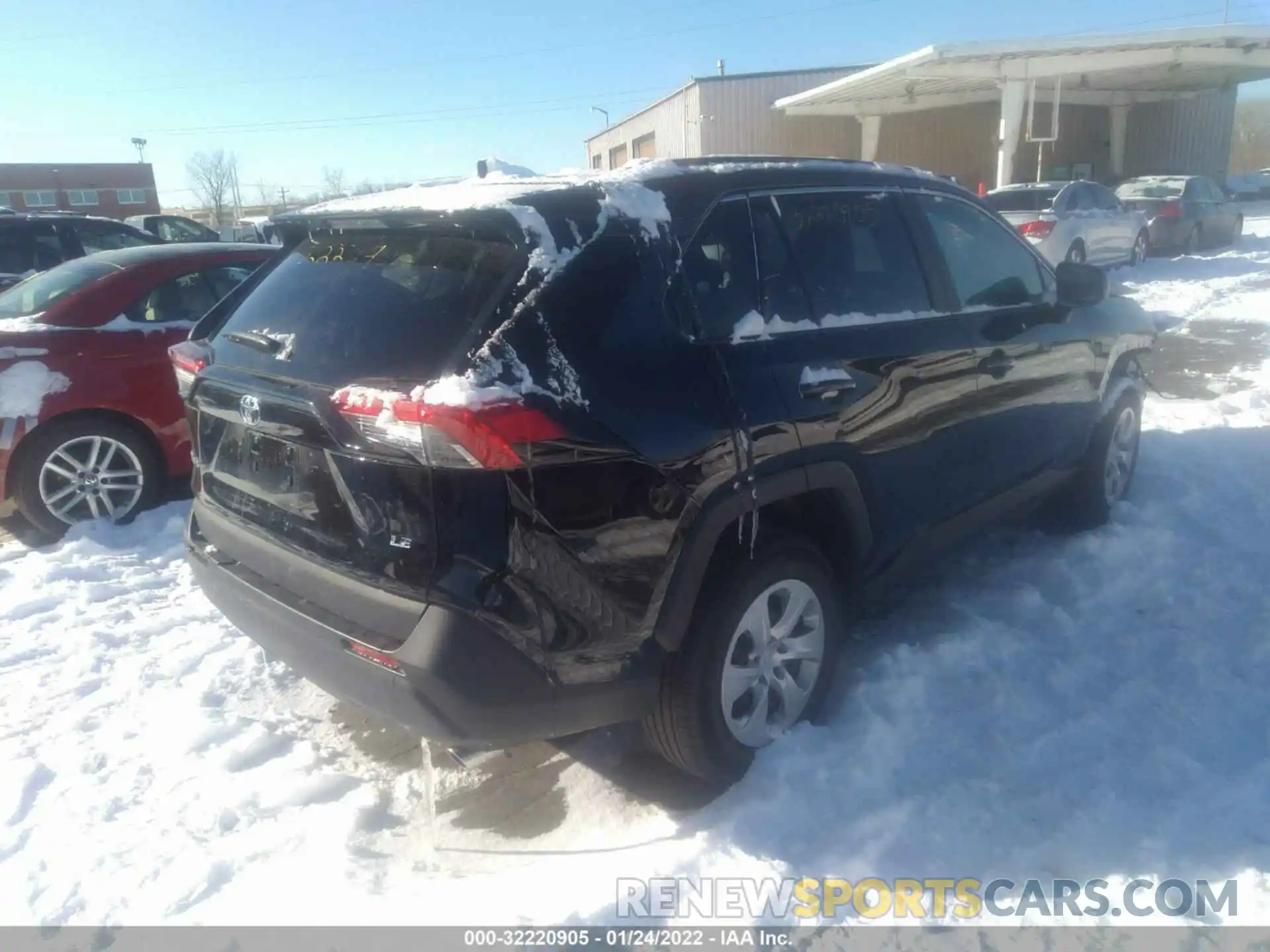 4 Photograph of a damaged car 2T3H1RFV8MW174780 TOYOTA RAV4 2021