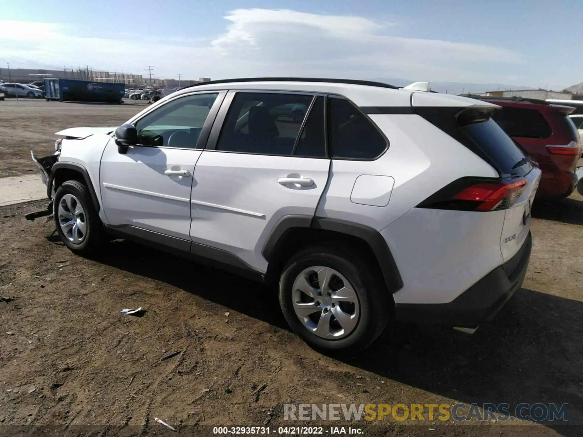 3 Photograph of a damaged car 2T3H1RFV8MW175959 TOYOTA RAV4 2021