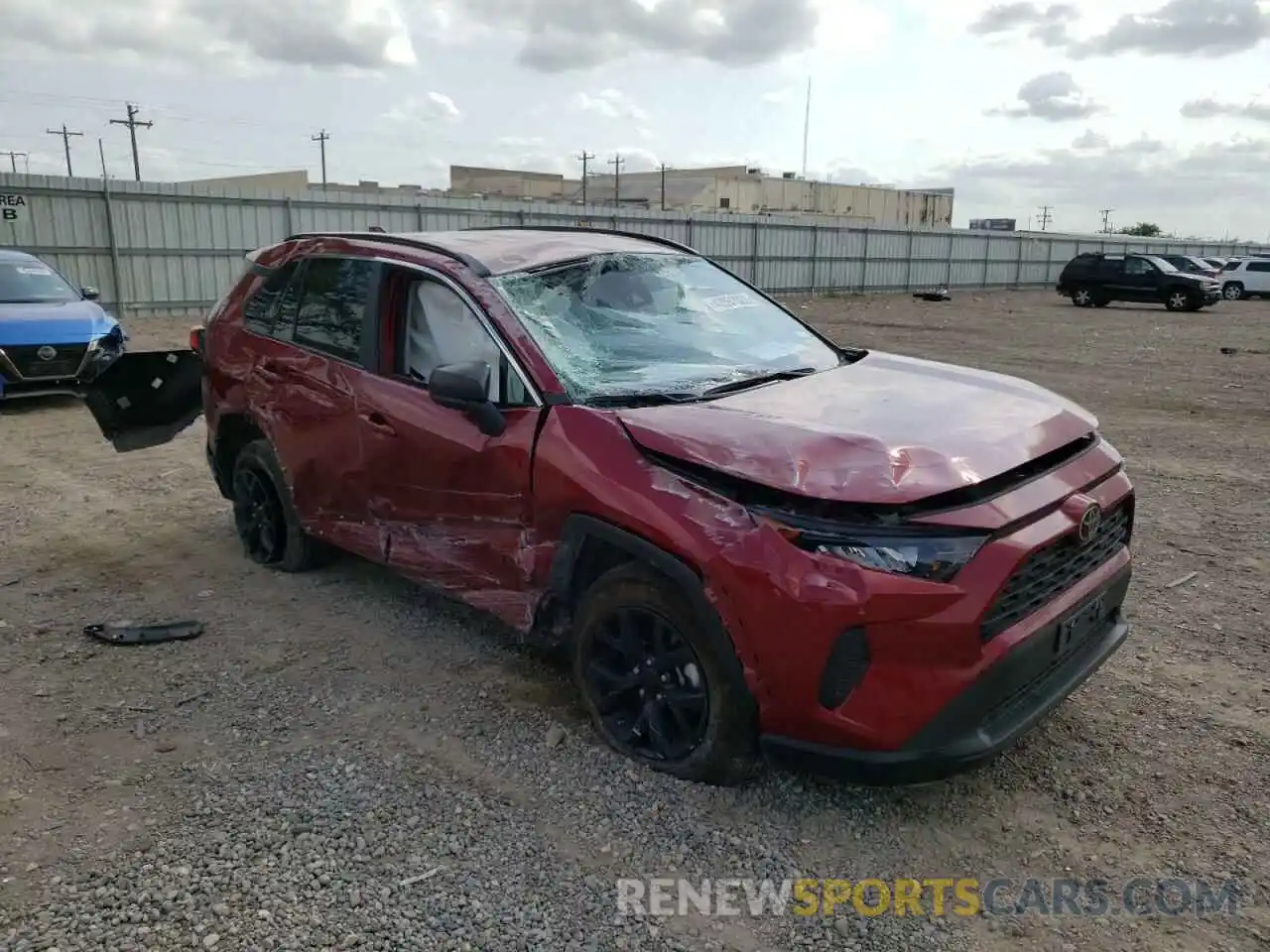 1 Photograph of a damaged car 2T3H1RFV8MW176125 TOYOTA RAV4 2021