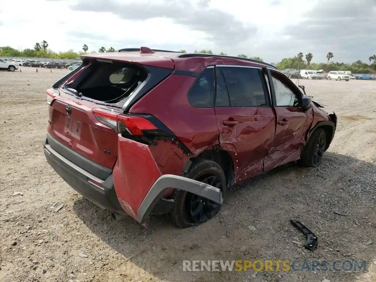 4 Photograph of a damaged car 2T3H1RFV8MW176125 TOYOTA RAV4 2021