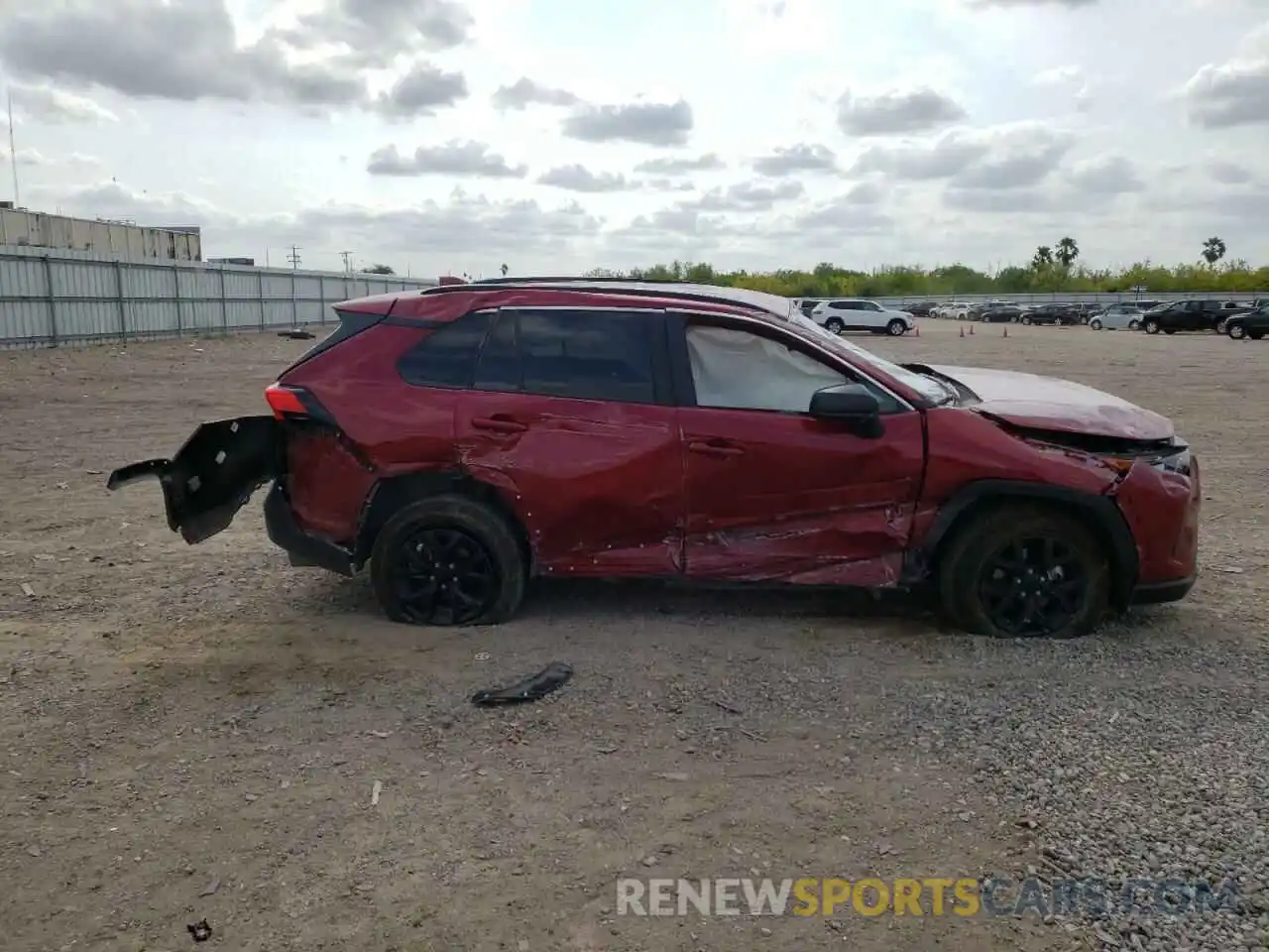 9 Photograph of a damaged car 2T3H1RFV8MW176125 TOYOTA RAV4 2021