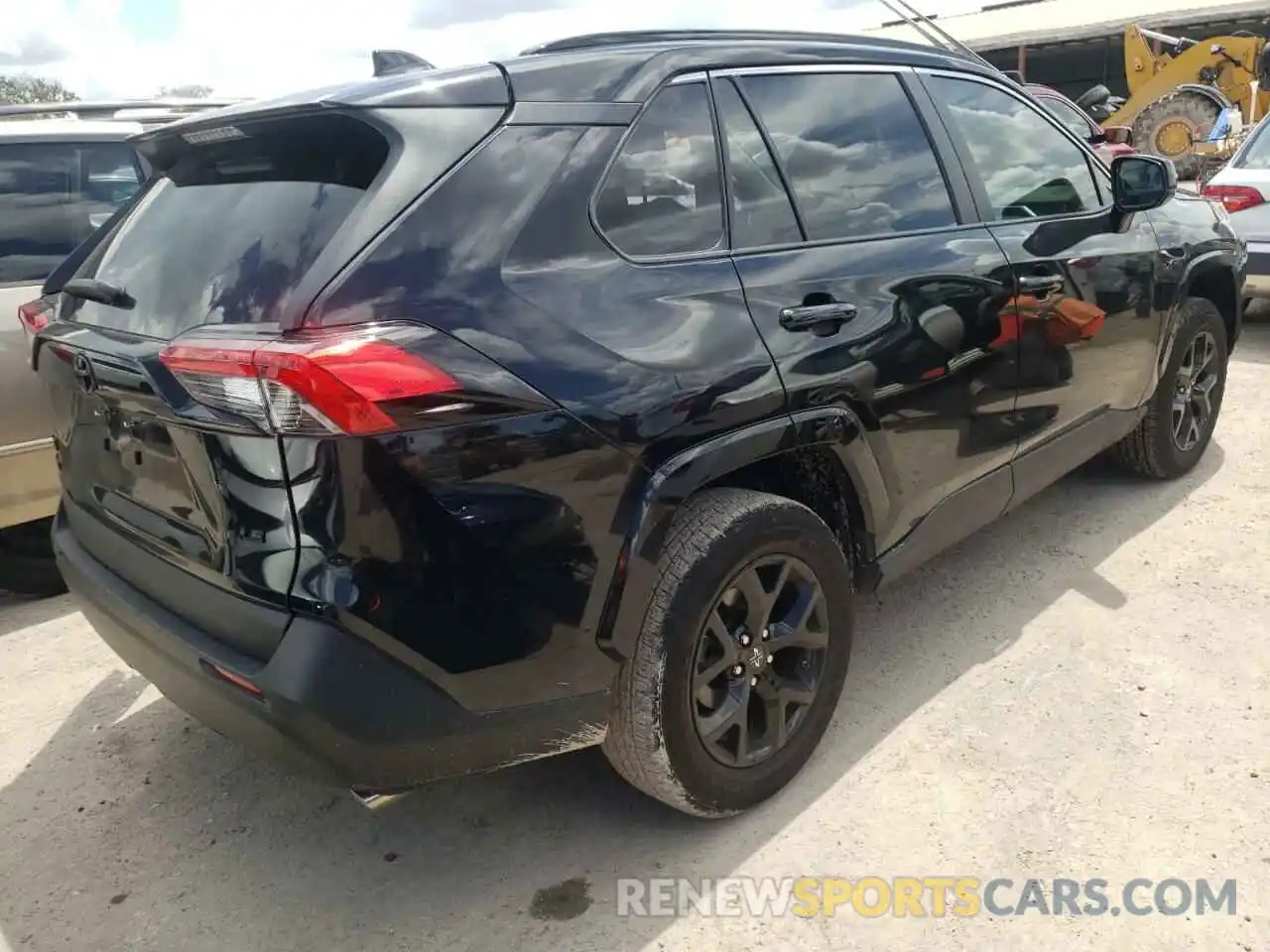 4 Photograph of a damaged car 2T3H1RFV8MW184130 TOYOTA RAV4 2021