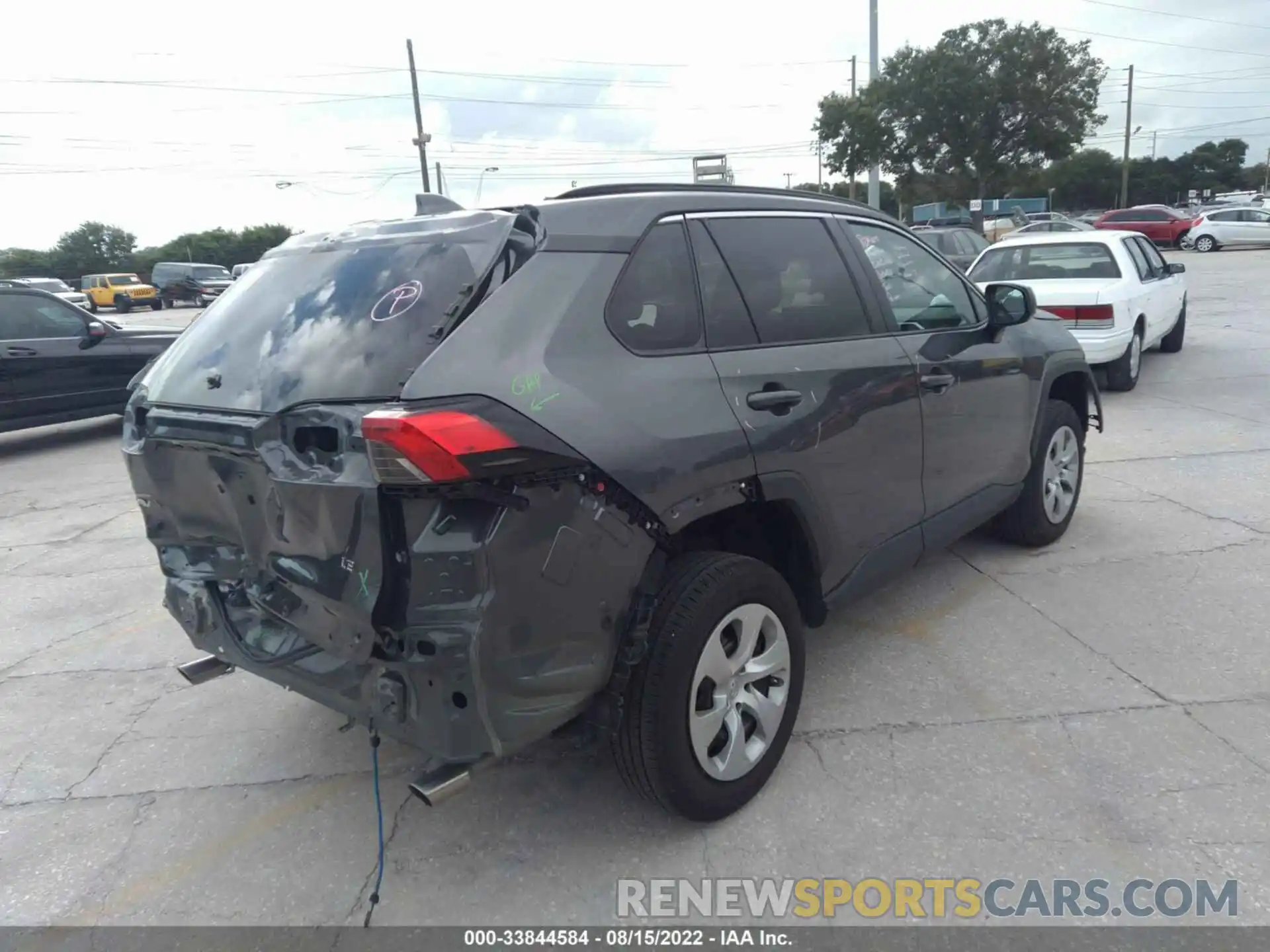 4 Photograph of a damaged car 2T3H1RFV9MC106604 TOYOTA RAV4 2021