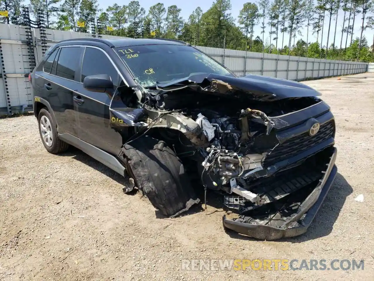 1 Photograph of a damaged car 2T3H1RFV9MC111172 TOYOTA RAV4 2021