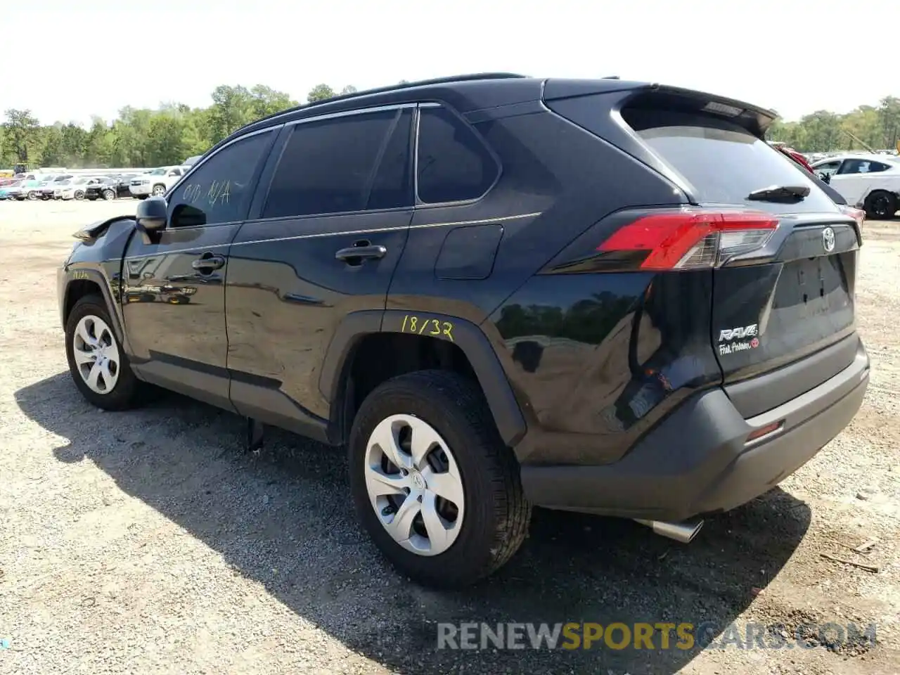 3 Photograph of a damaged car 2T3H1RFV9MC111172 TOYOTA RAV4 2021