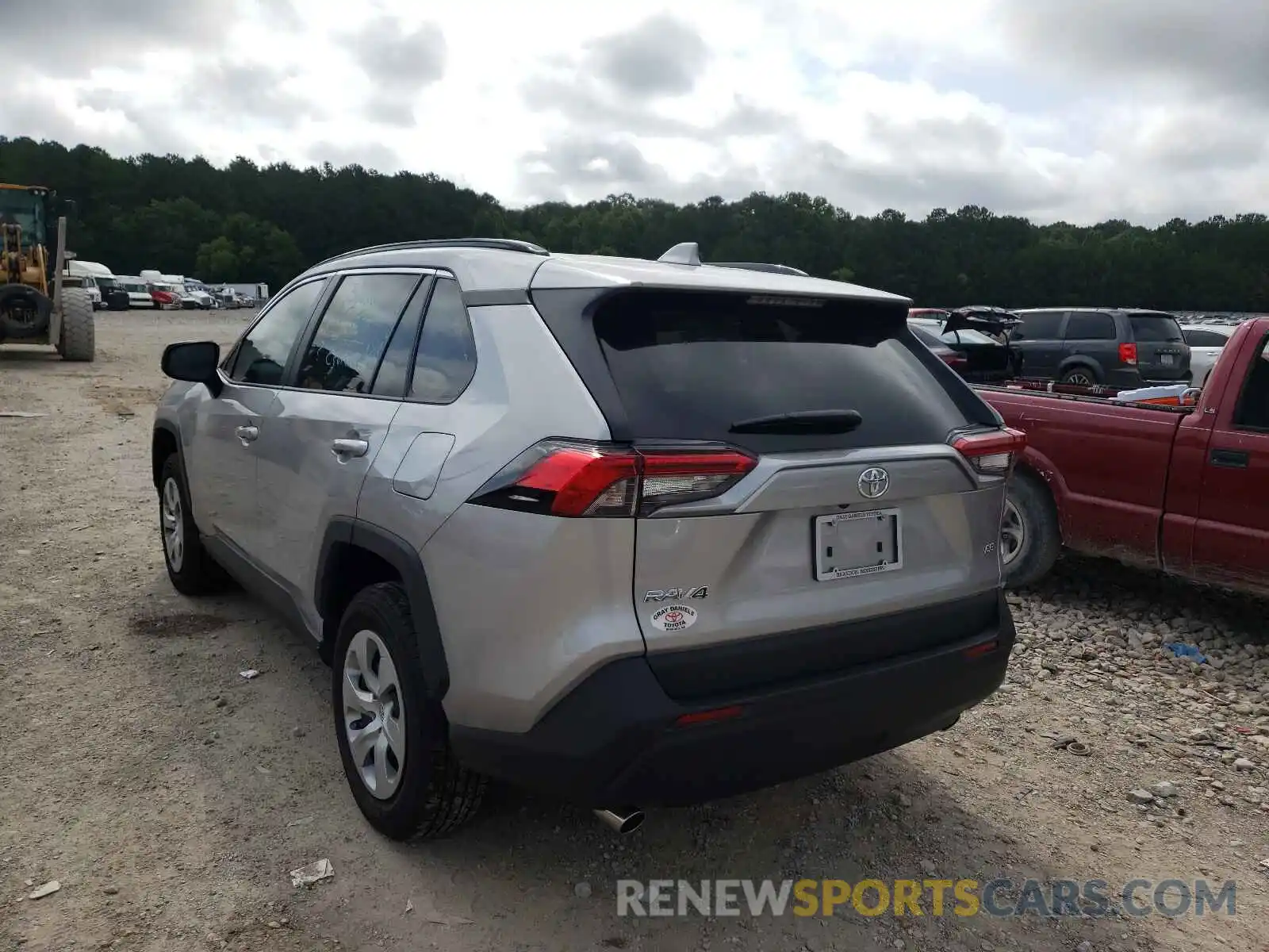 3 Photograph of a damaged car 2T3H1RFV9MC111639 TOYOTA RAV4 2021