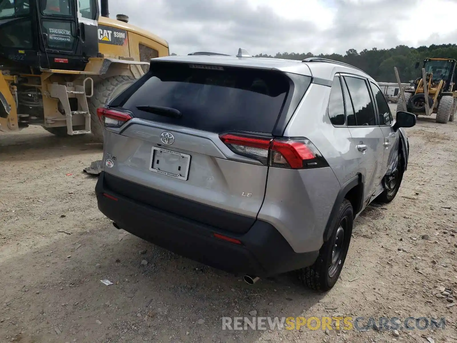 4 Photograph of a damaged car 2T3H1RFV9MC111639 TOYOTA RAV4 2021