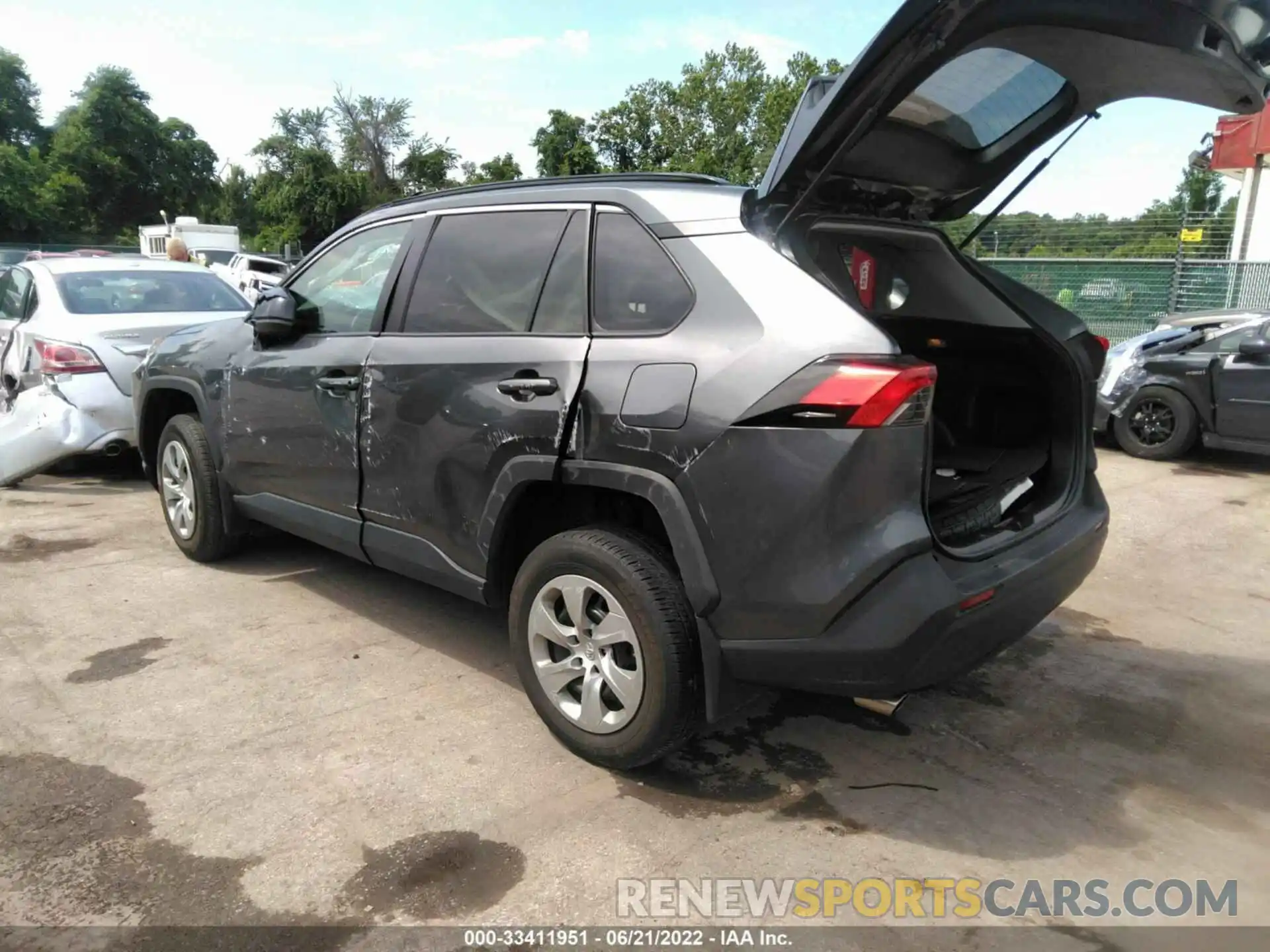 3 Фотография поврежденного автомобиля 2T3H1RFV9MC113262 TOYOTA RAV4 2021