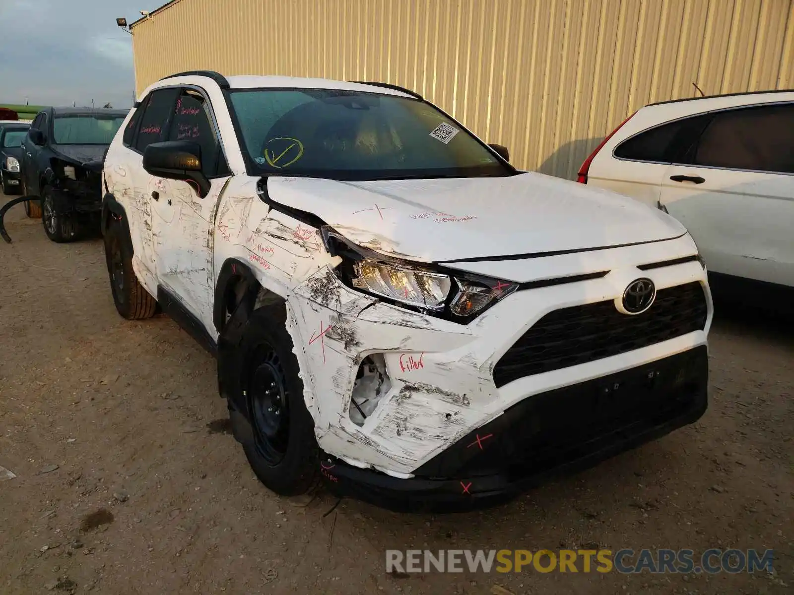 1 Photograph of a damaged car 2T3H1RFV9MC116775 TOYOTA RAV4 2021