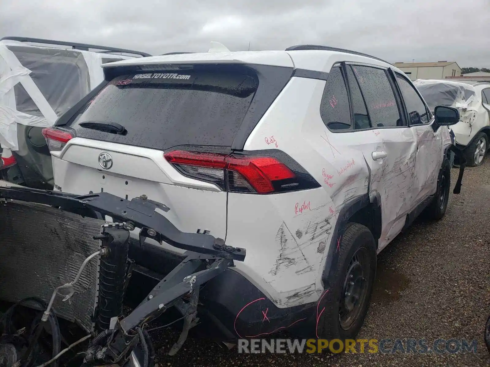 4 Photograph of a damaged car 2T3H1RFV9MC116775 TOYOTA RAV4 2021