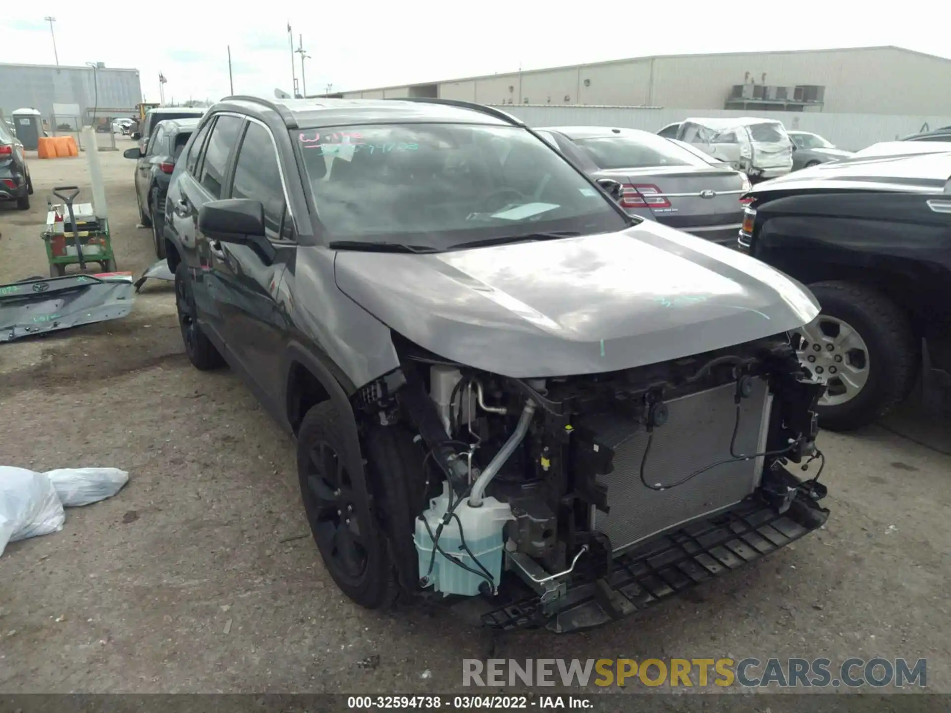 1 Photograph of a damaged car 2T3H1RFV9MC117599 TOYOTA RAV4 2021