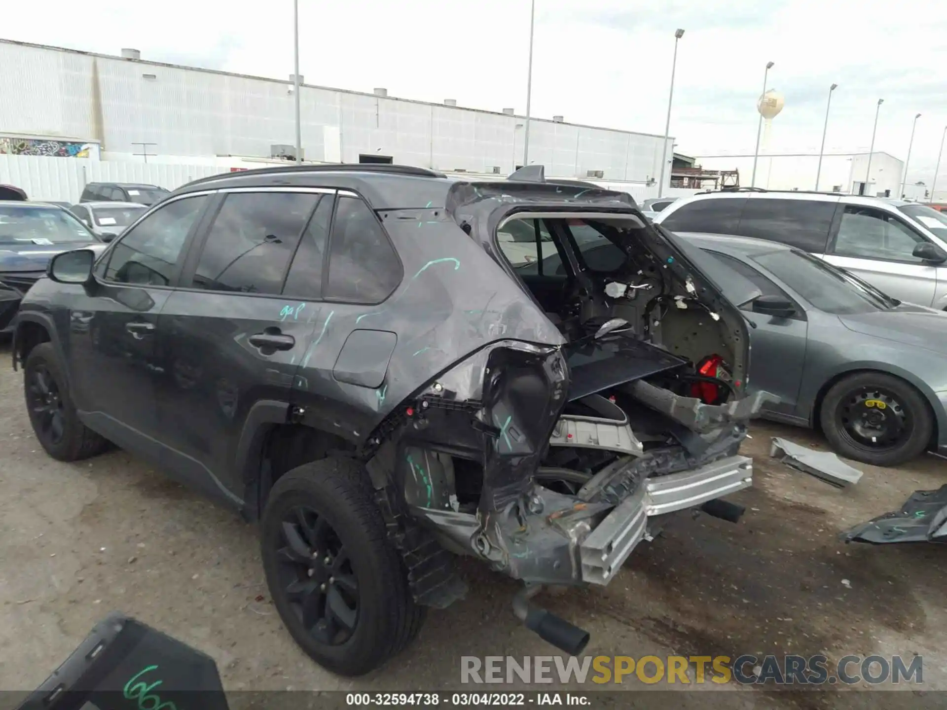 3 Фотография поврежденного автомобиля 2T3H1RFV9MC117599 TOYOTA RAV4 2021