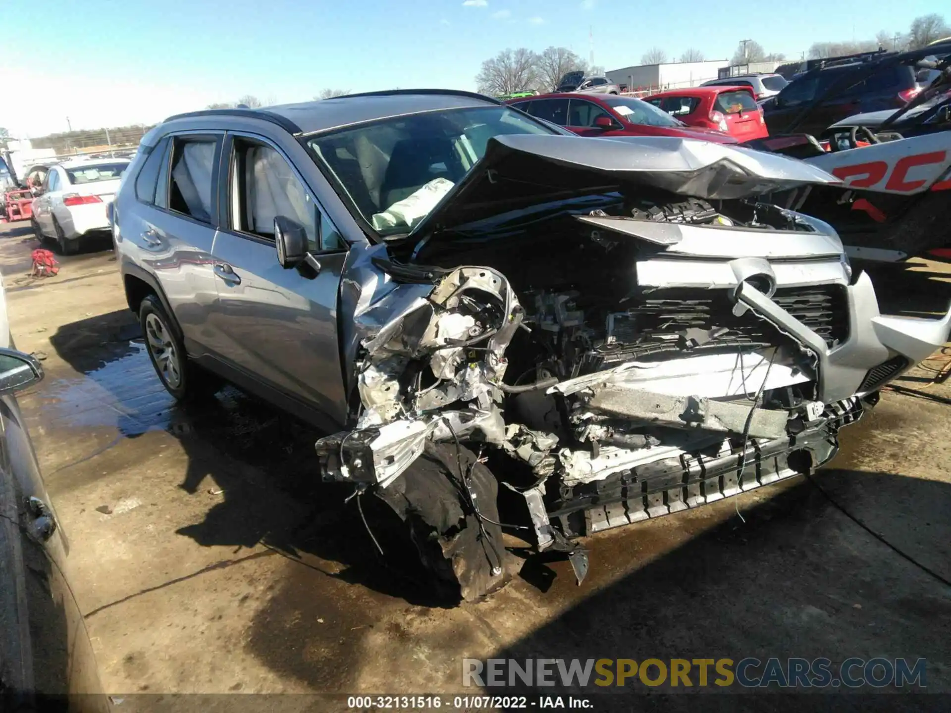 1 Photograph of a damaged car 2T3H1RFV9MC139375 TOYOTA RAV4 2021