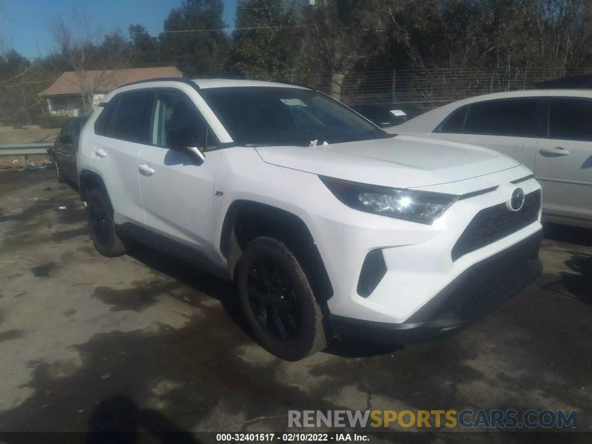 1 Photograph of a damaged car 2T3H1RFV9MC143443 TOYOTA RAV4 2021