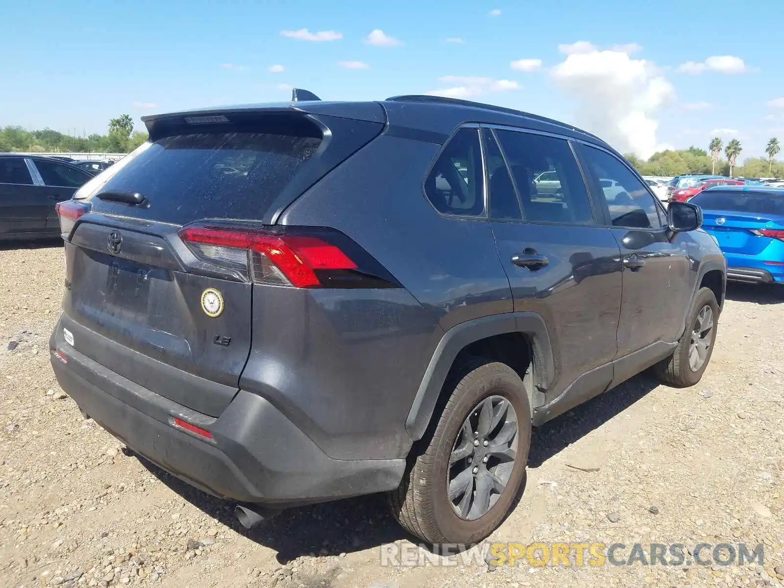 4 Photograph of a damaged car 2T3H1RFV9MC150165 TOYOTA RAV4 2021