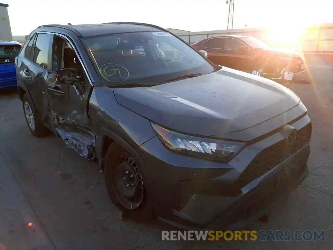 1 Photograph of a damaged car 2T3H1RFV9MC157178 TOYOTA RAV4 2021