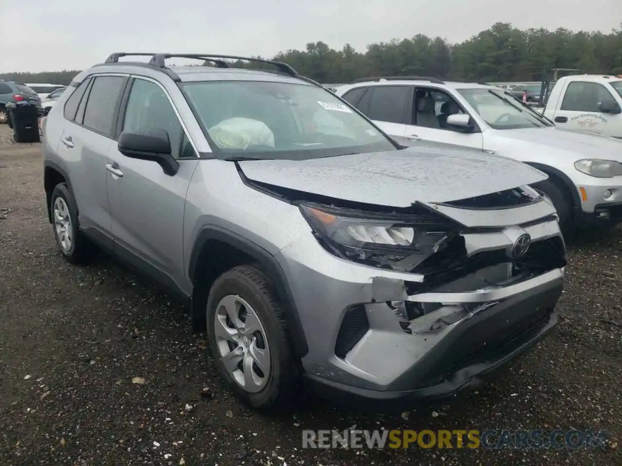 1 Photograph of a damaged car 2T3H1RFV9MC158685 TOYOTA RAV4 2021