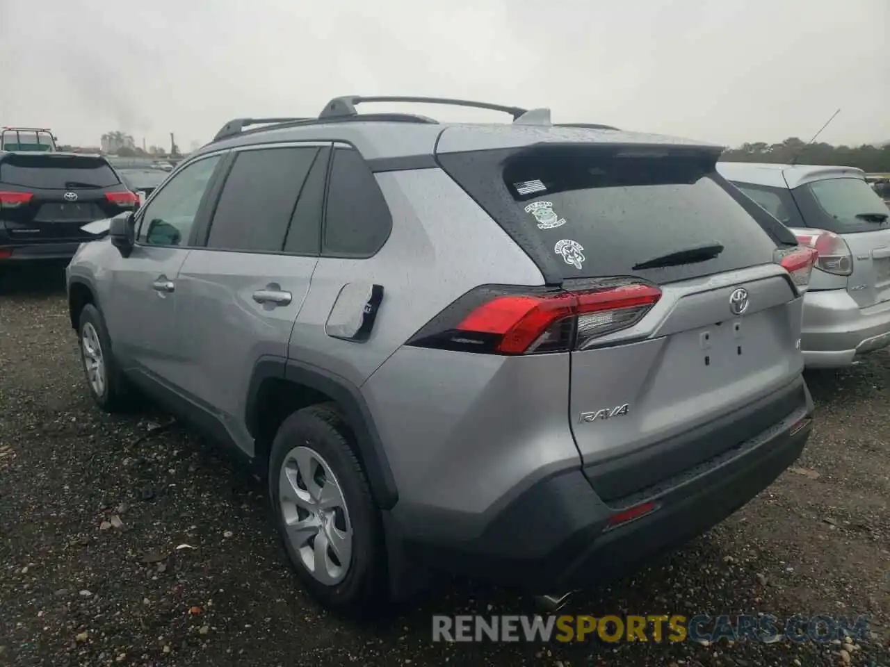 3 Photograph of a damaged car 2T3H1RFV9MC158685 TOYOTA RAV4 2021