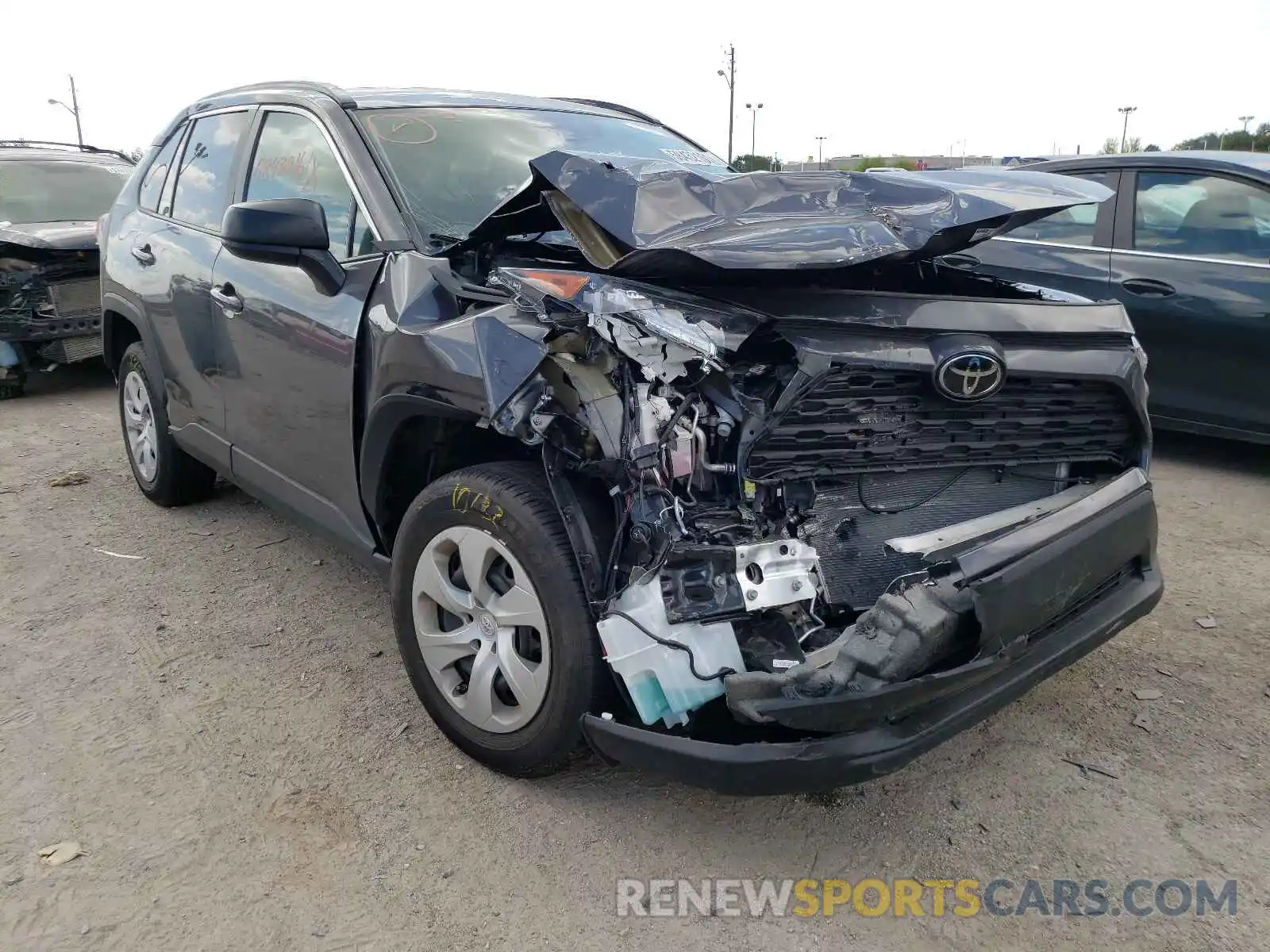 1 Photograph of a damaged car 2T3H1RFV9MW105032 TOYOTA RAV4 2021