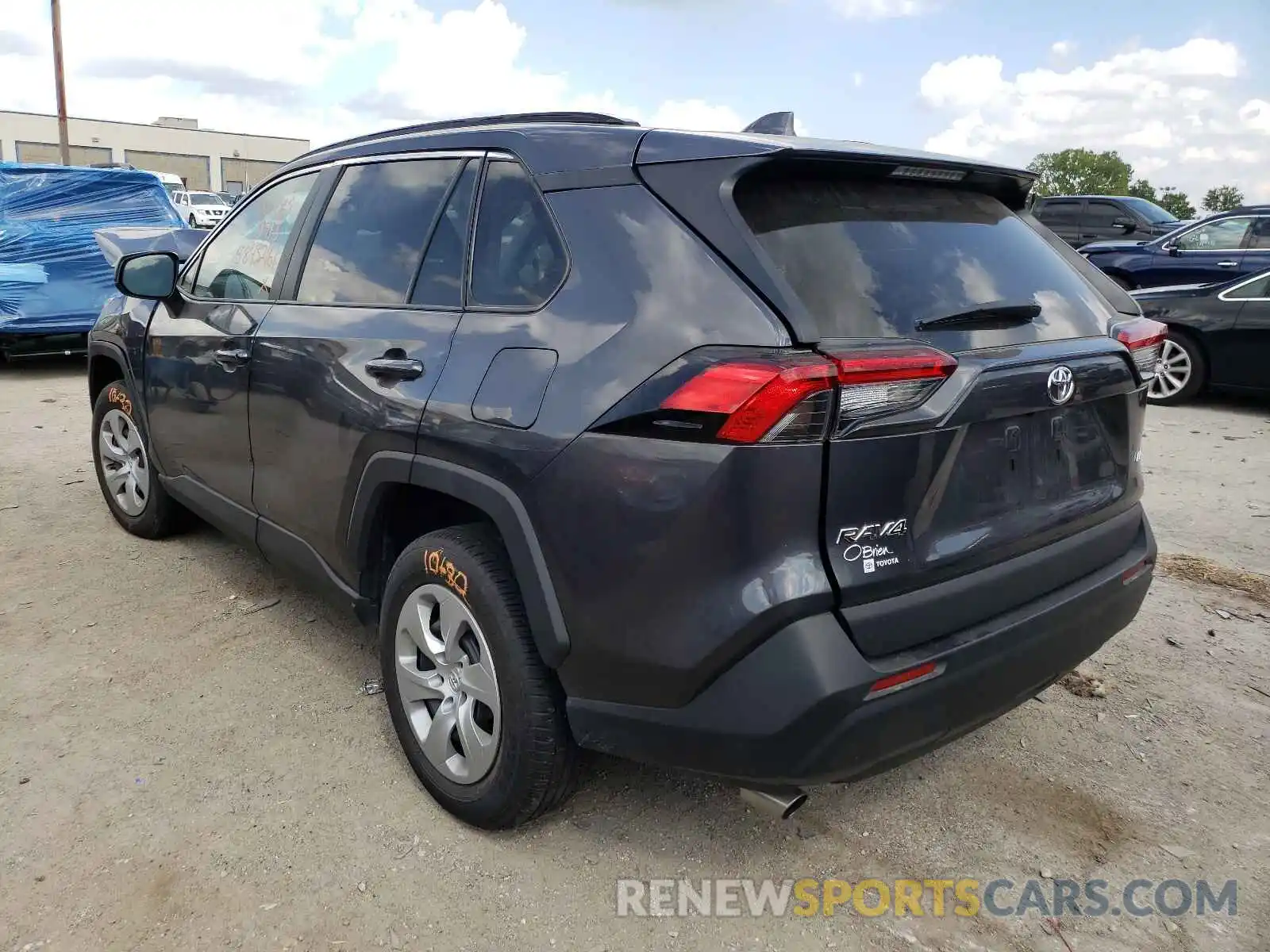 3 Photograph of a damaged car 2T3H1RFV9MW105032 TOYOTA RAV4 2021