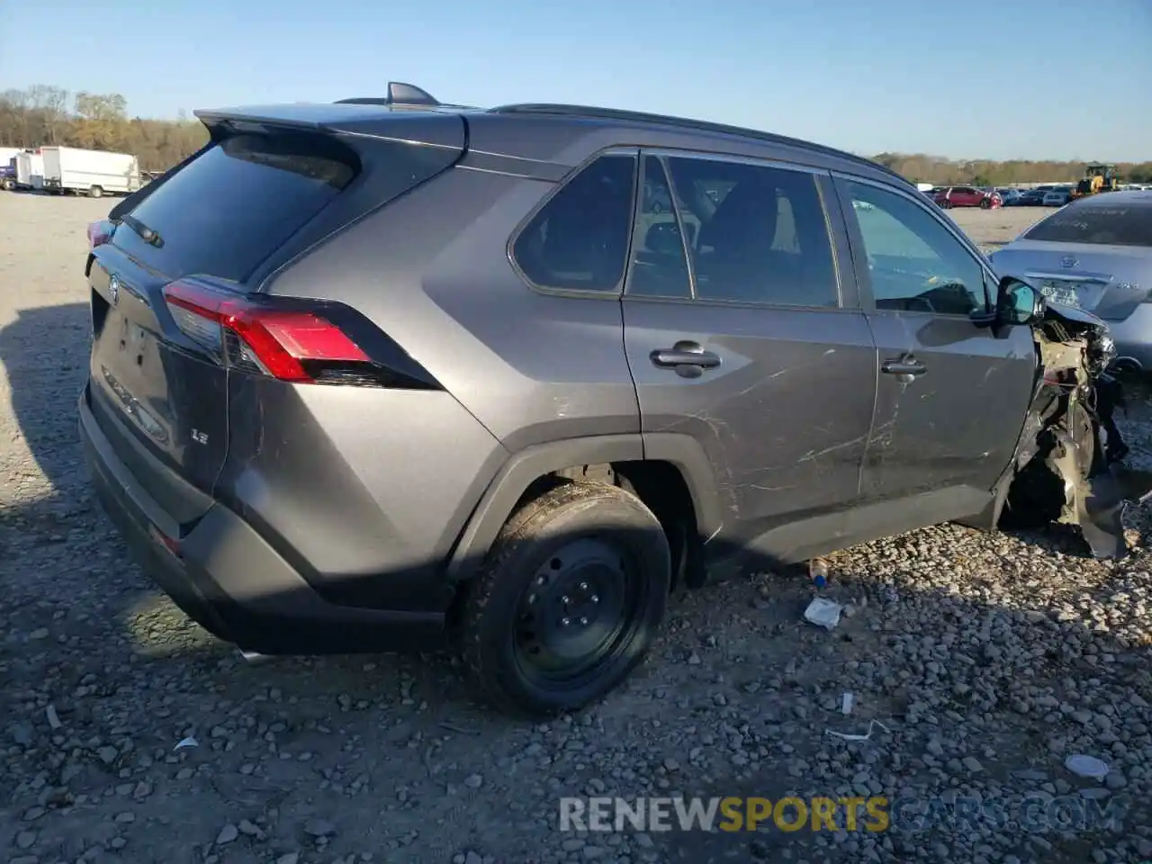 4 Photograph of a damaged car 2T3H1RFV9MW120811 TOYOTA RAV4 2021